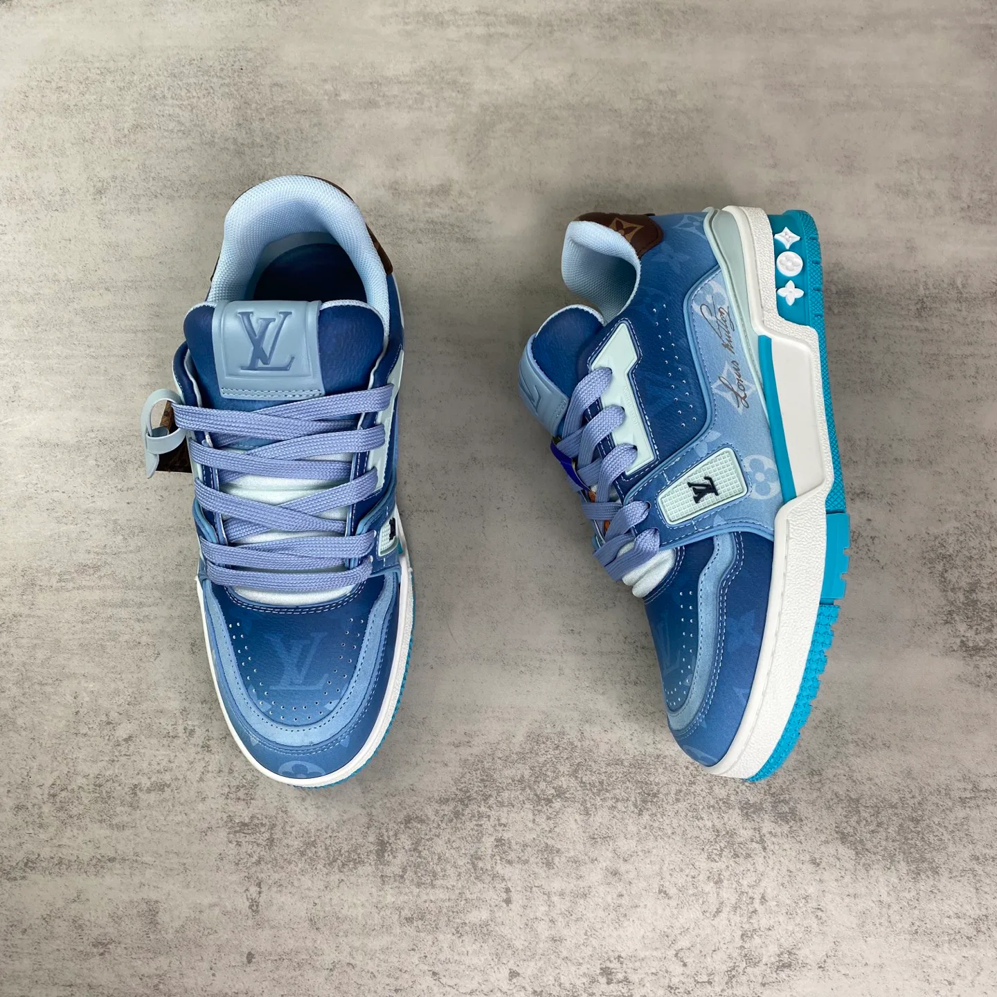 Кроссовки Женские Louis Vuitton 11460338