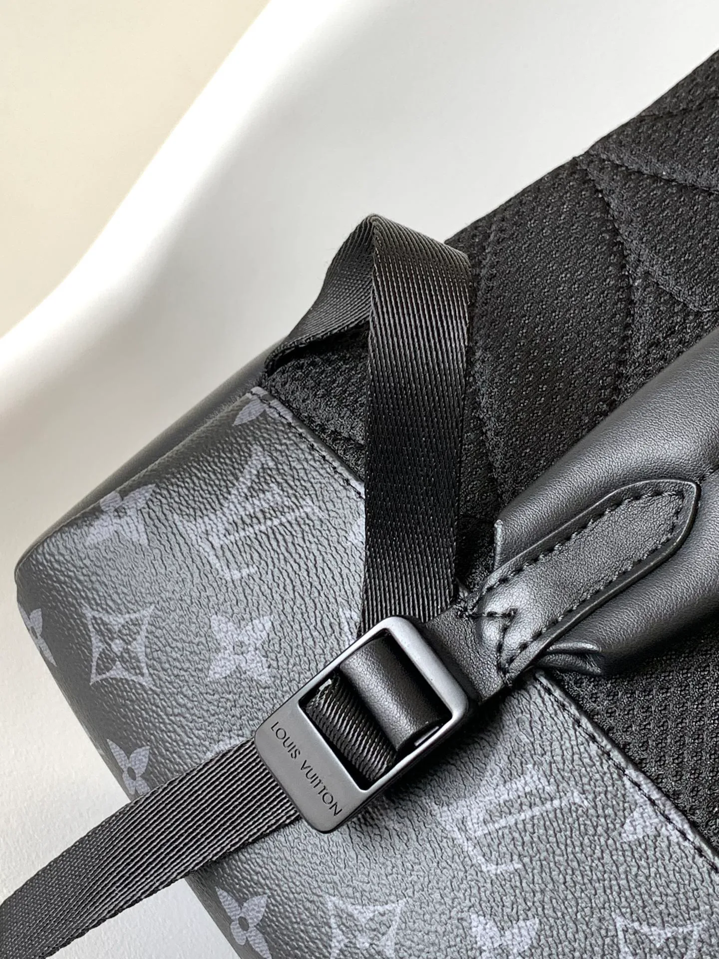 Рюкзаки Мужские Louis Vuitton 18412638