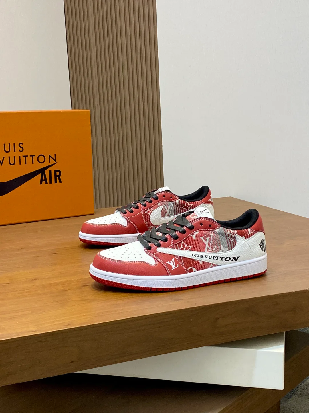 Кроссовки Женские Louis Vuitton 550855