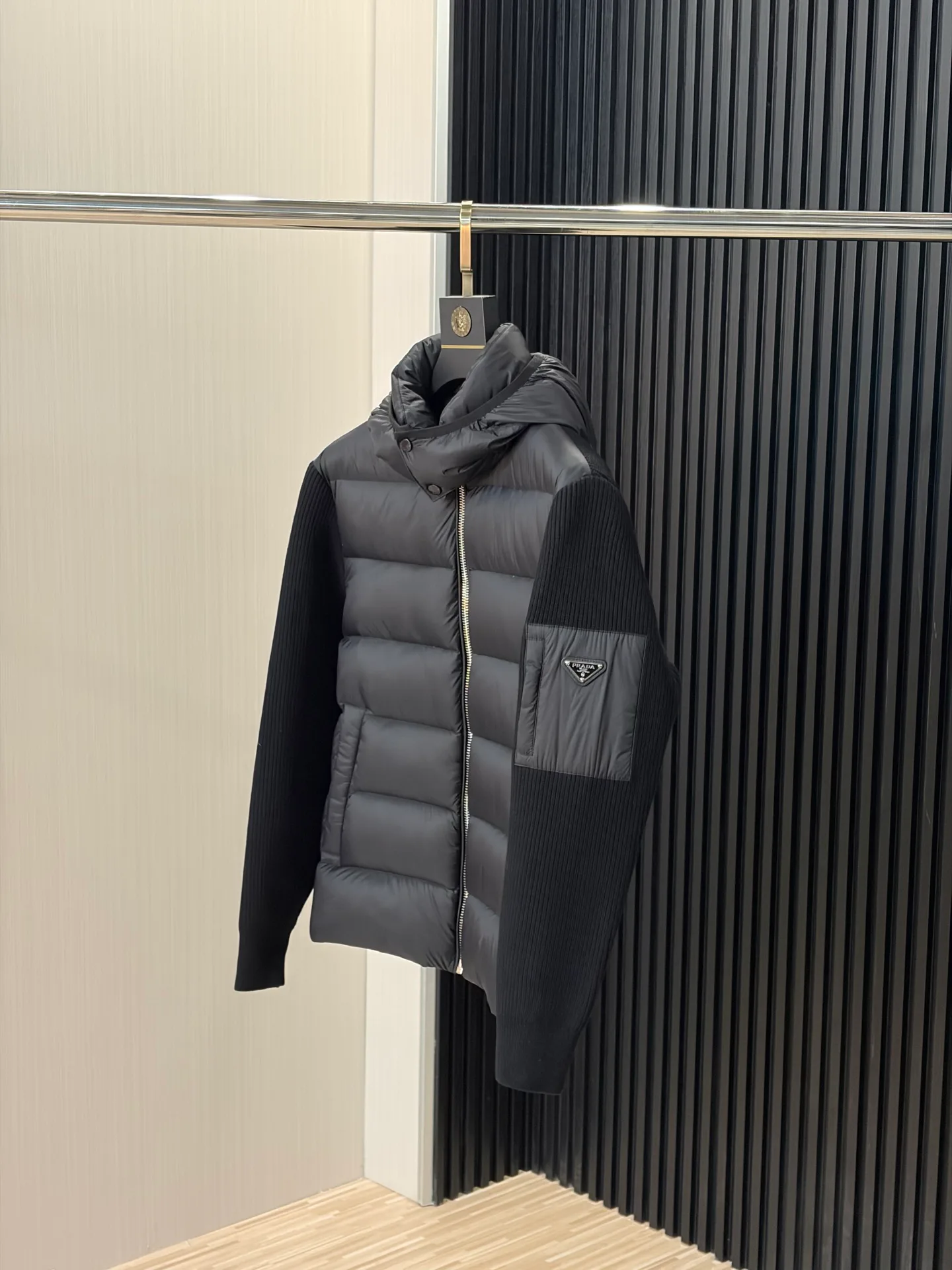 Куртки И Пуховики Женские Prada 18391743