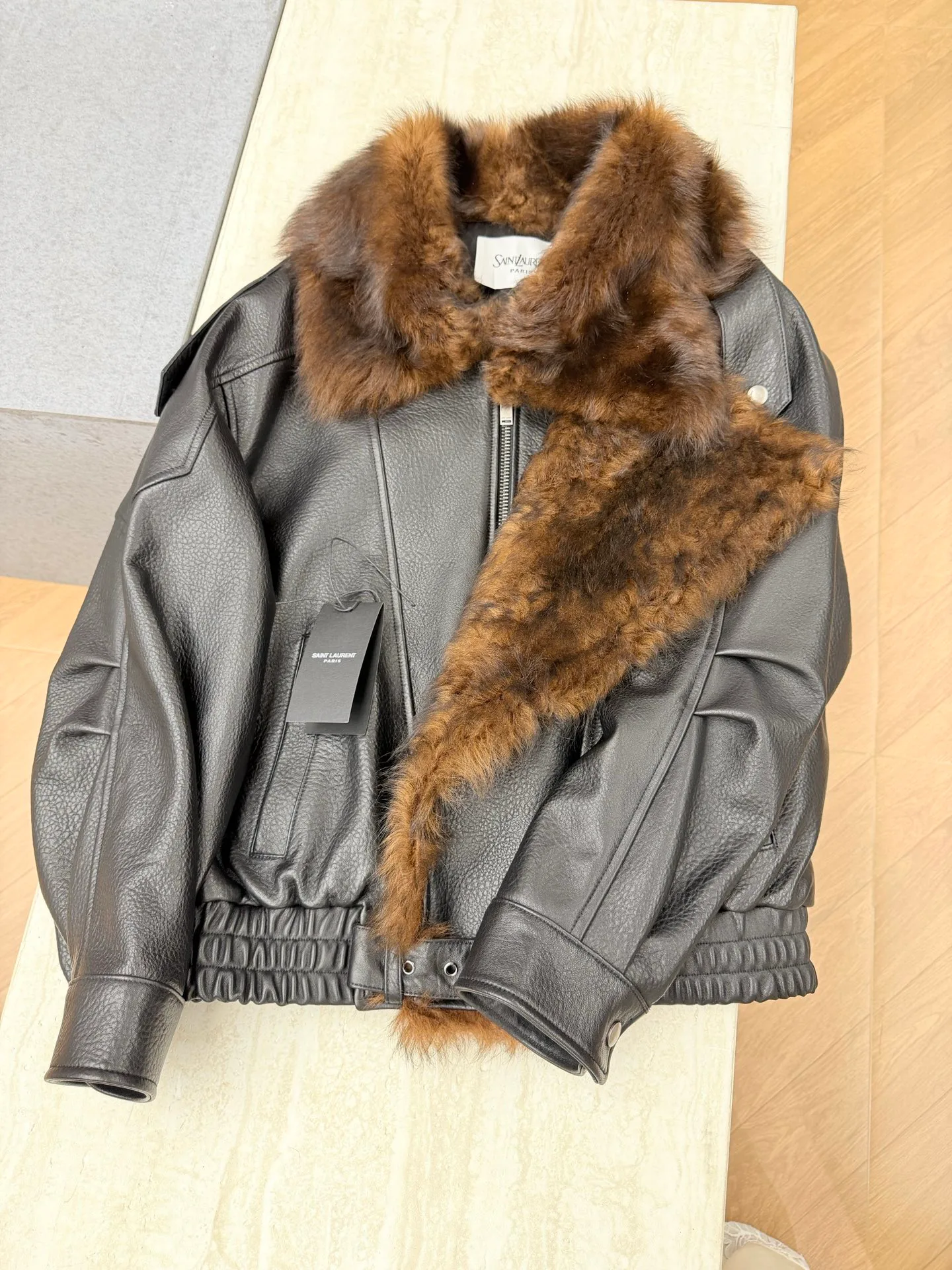 Кожаные Куртки И Дублёнки Женские Saint Laurent 18743235