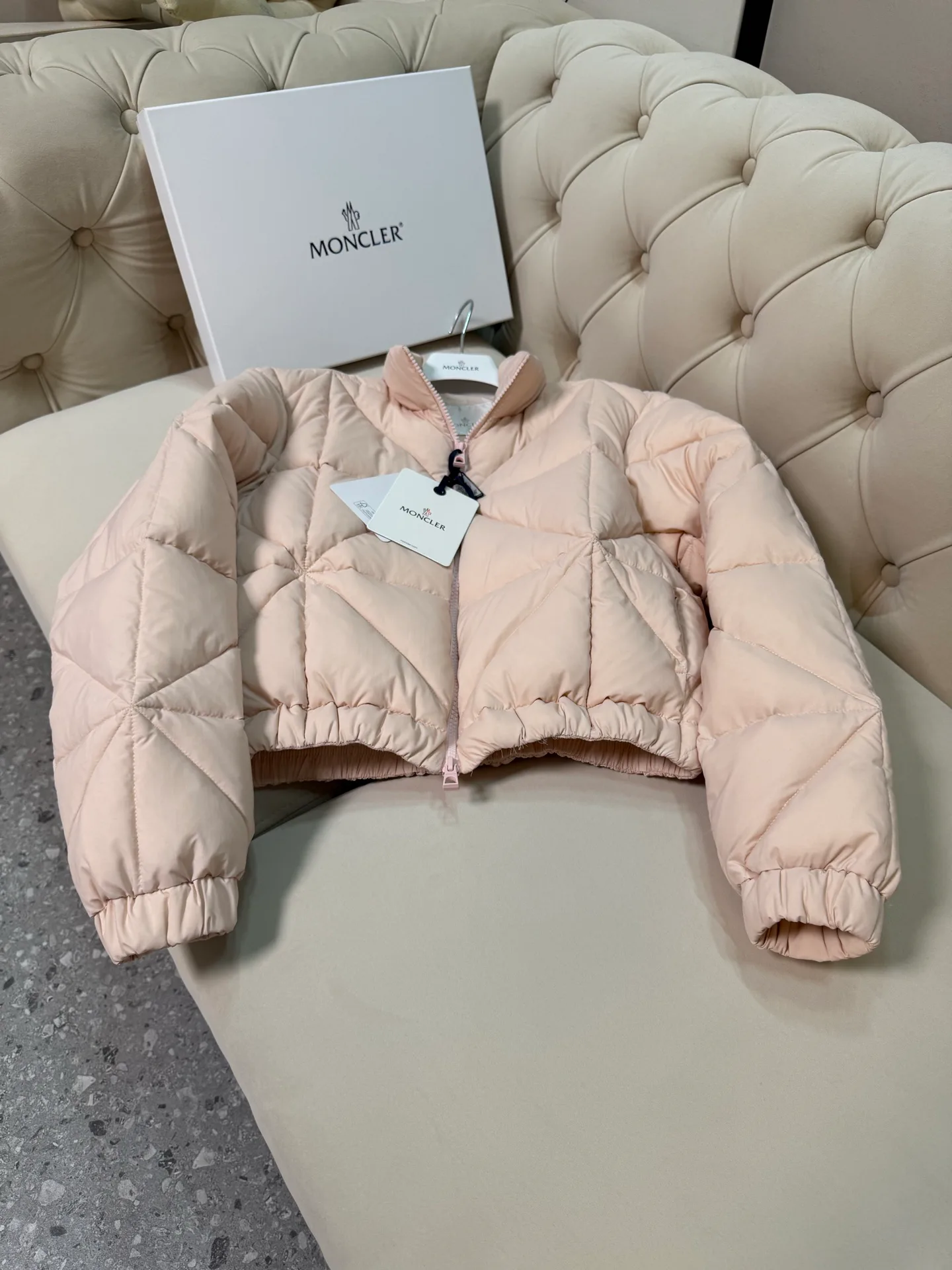 Куртки И Пуховики Женские Moncler 18825228