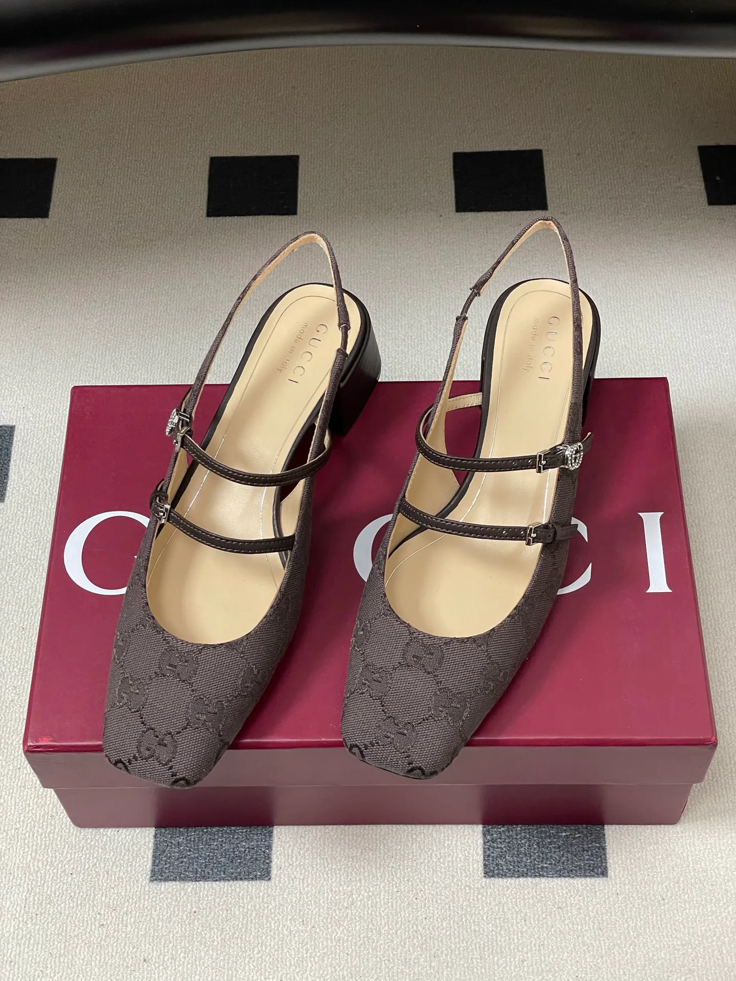 Босоножки Женские Gucci 11886496