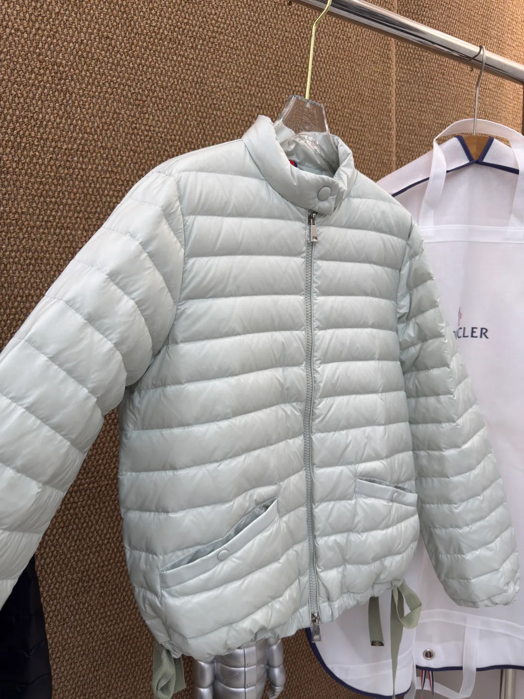 Куртки И Пуховики Женские Moncler 19725076