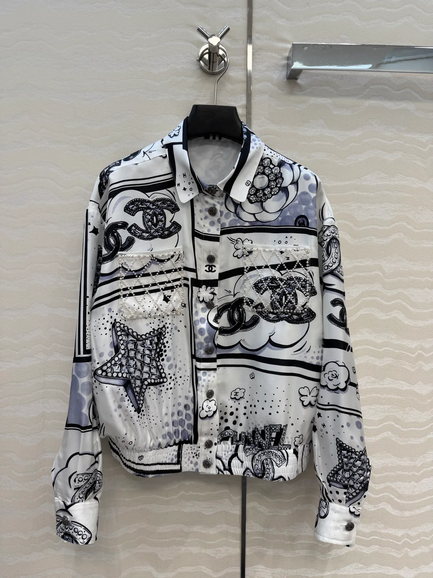 Куртки И Пуховики Женские Chanel 10315165