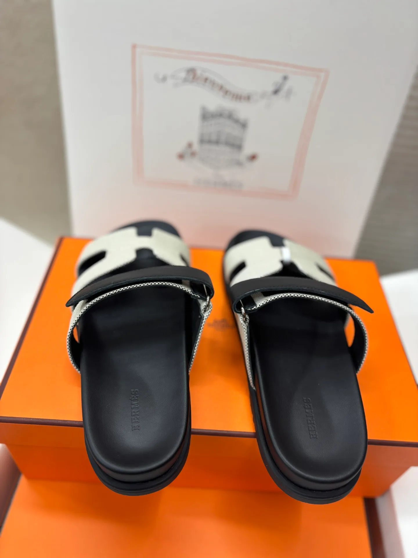 Шлепанцы Женские Hugo Boss 23092