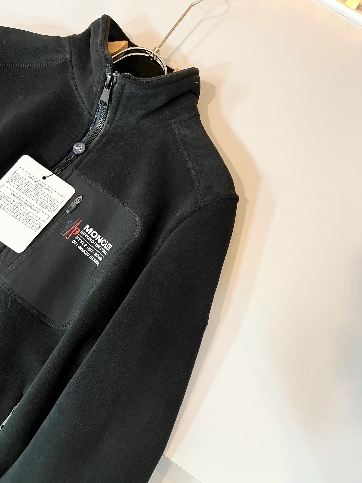 Куртки И Пуховики Мужские Moncler 568989