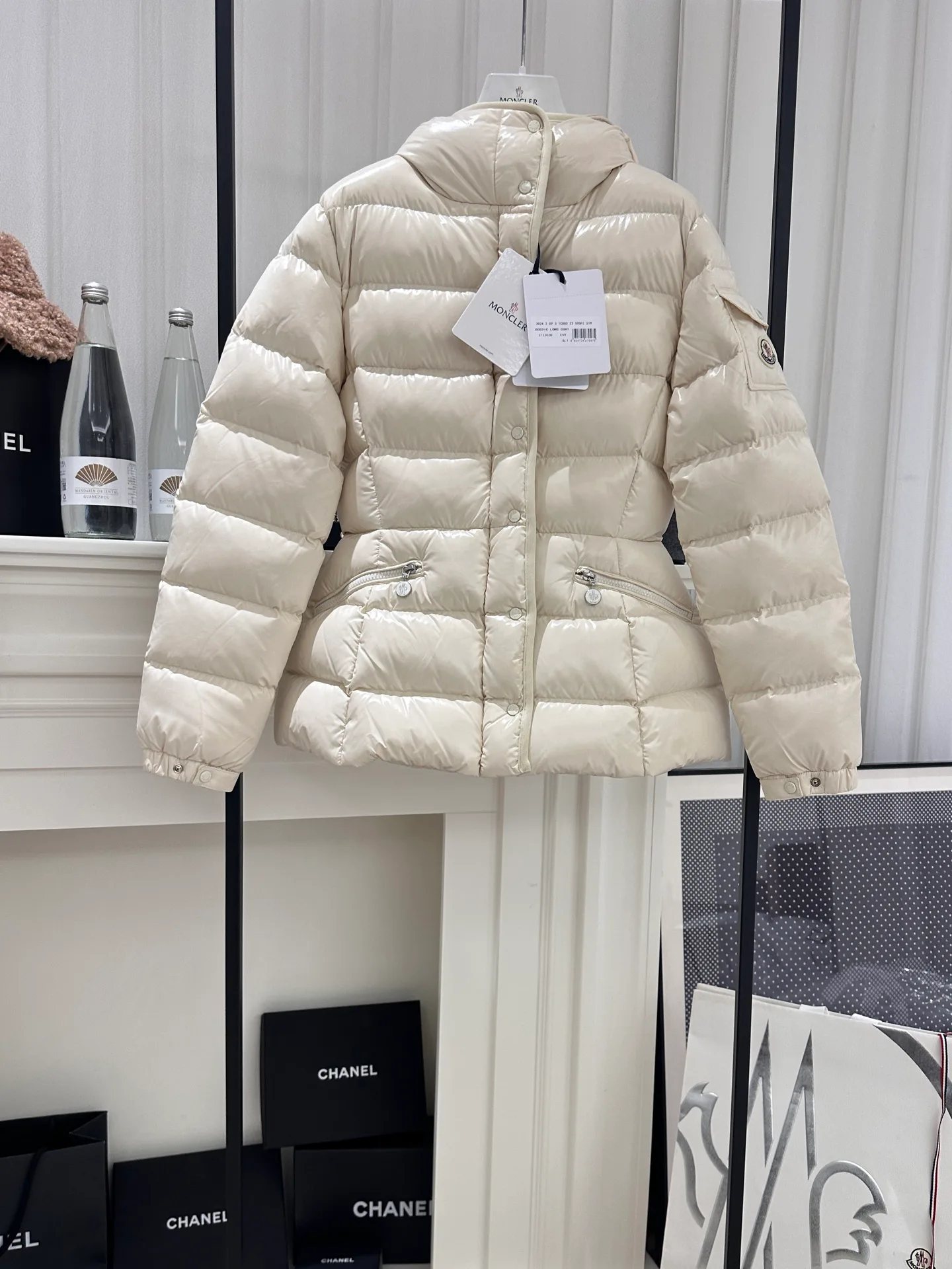 Куртки И Пуховики Женские Moncler 3475879