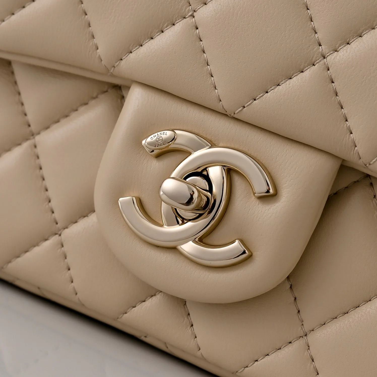 Классические Сумки Женские Chanel 18147937