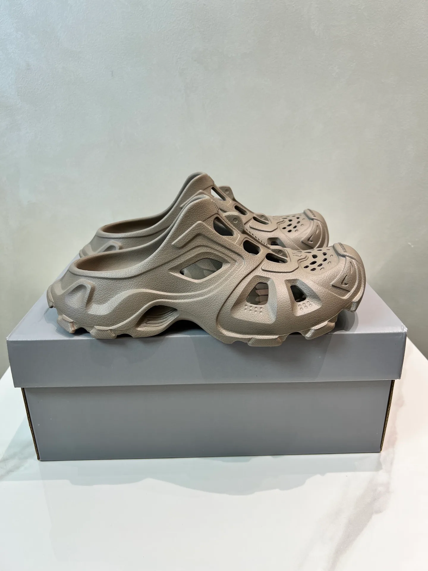 Шлепанцы Женские Balenciaga