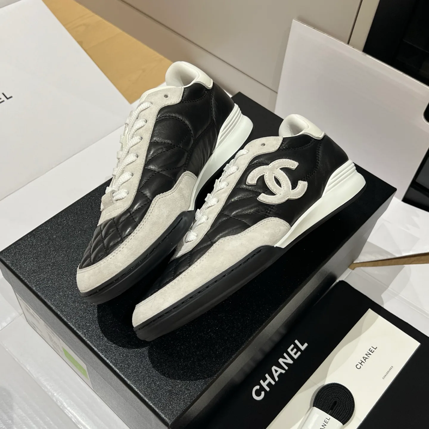 Кроссовки Женские Chanel 13358595