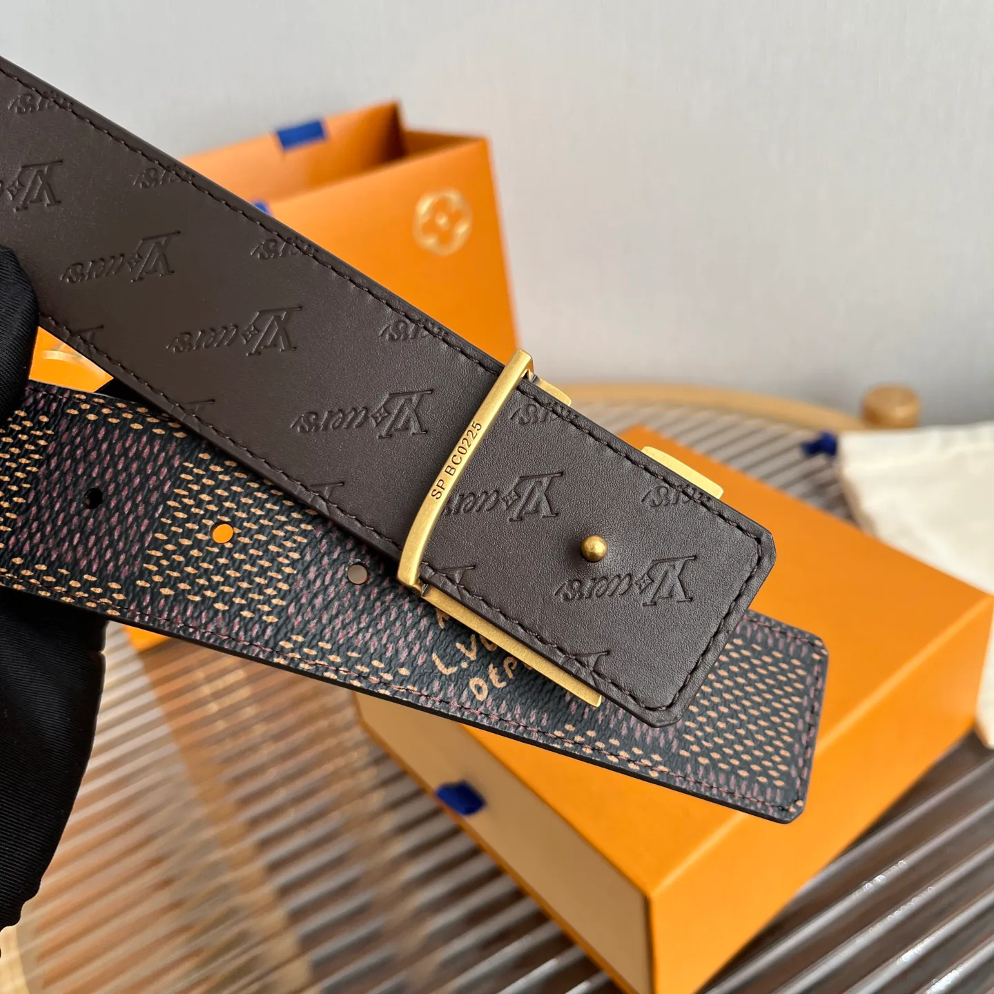 Ремни Louis Vuitton 10399068