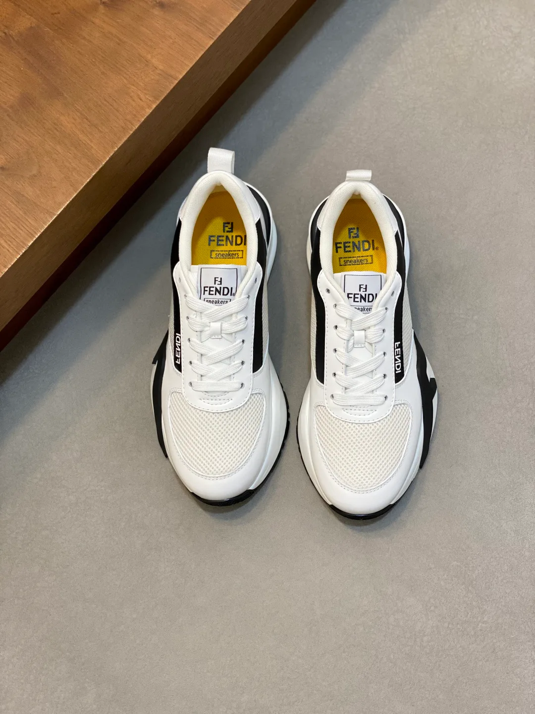 Кроссовки Мужские Fendi 18079022