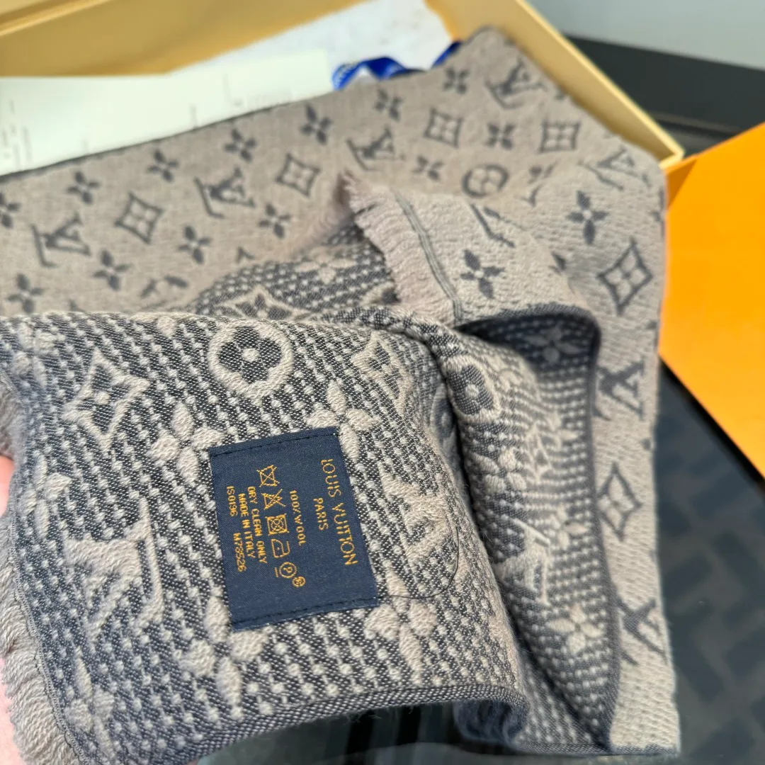 Шарфы Louis Vuitton 1303448
