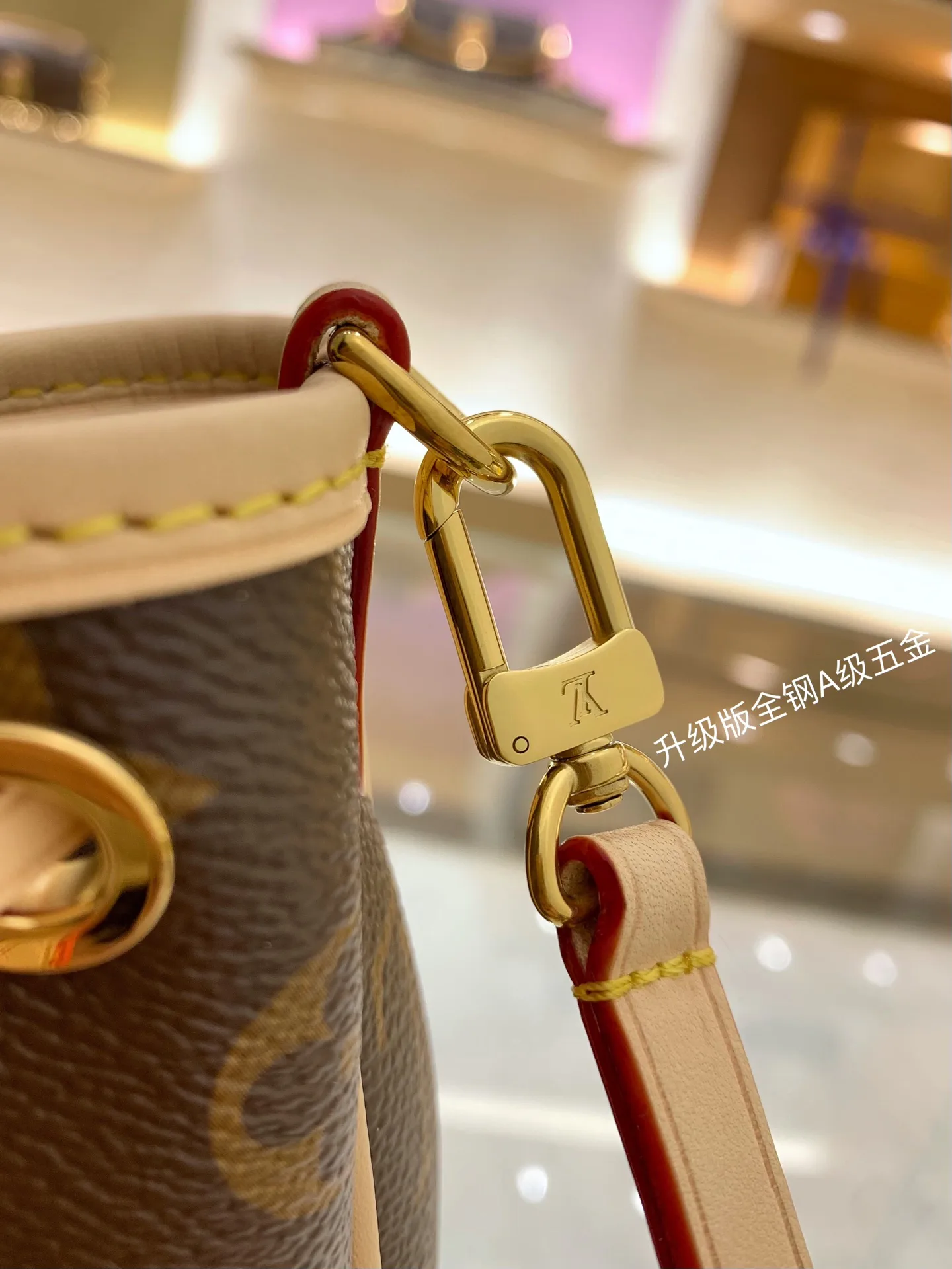 Классические Сумки Женские Louis Vuitton 17303176