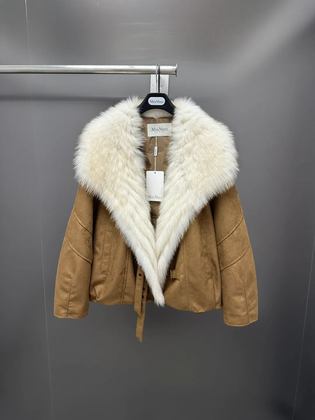 Куртки И Пуховики Женские Max Mara 18702434