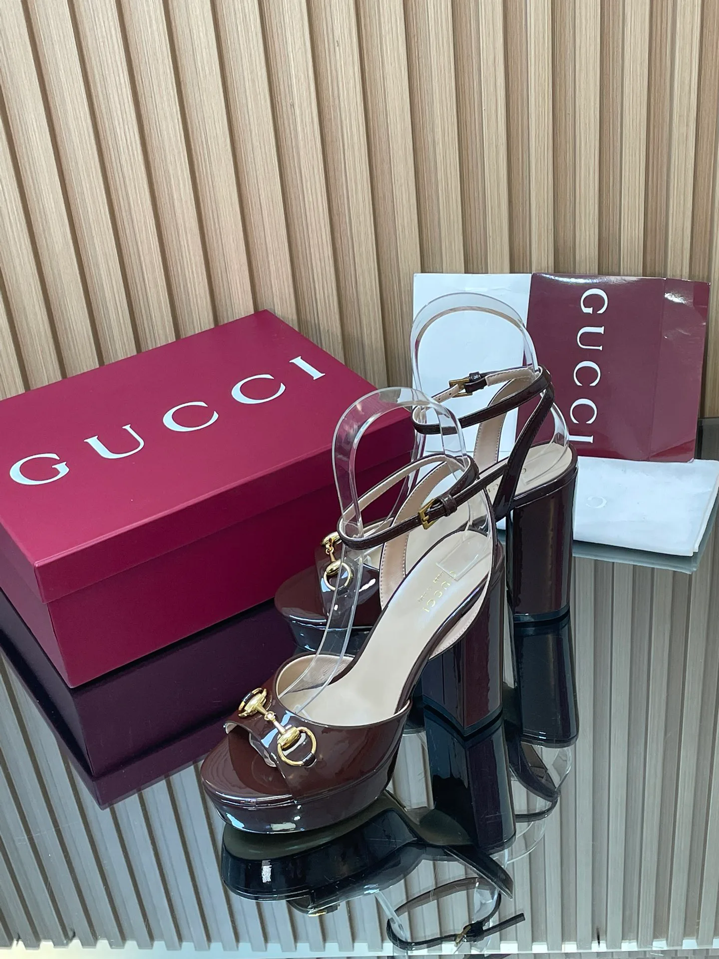 Босоножки Женские Gucci 876011
