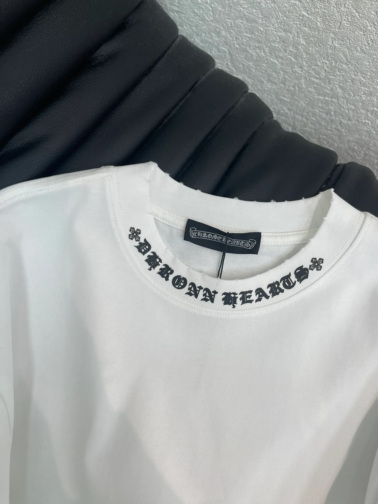 Футболки Женские Chrome Hearts 11569440