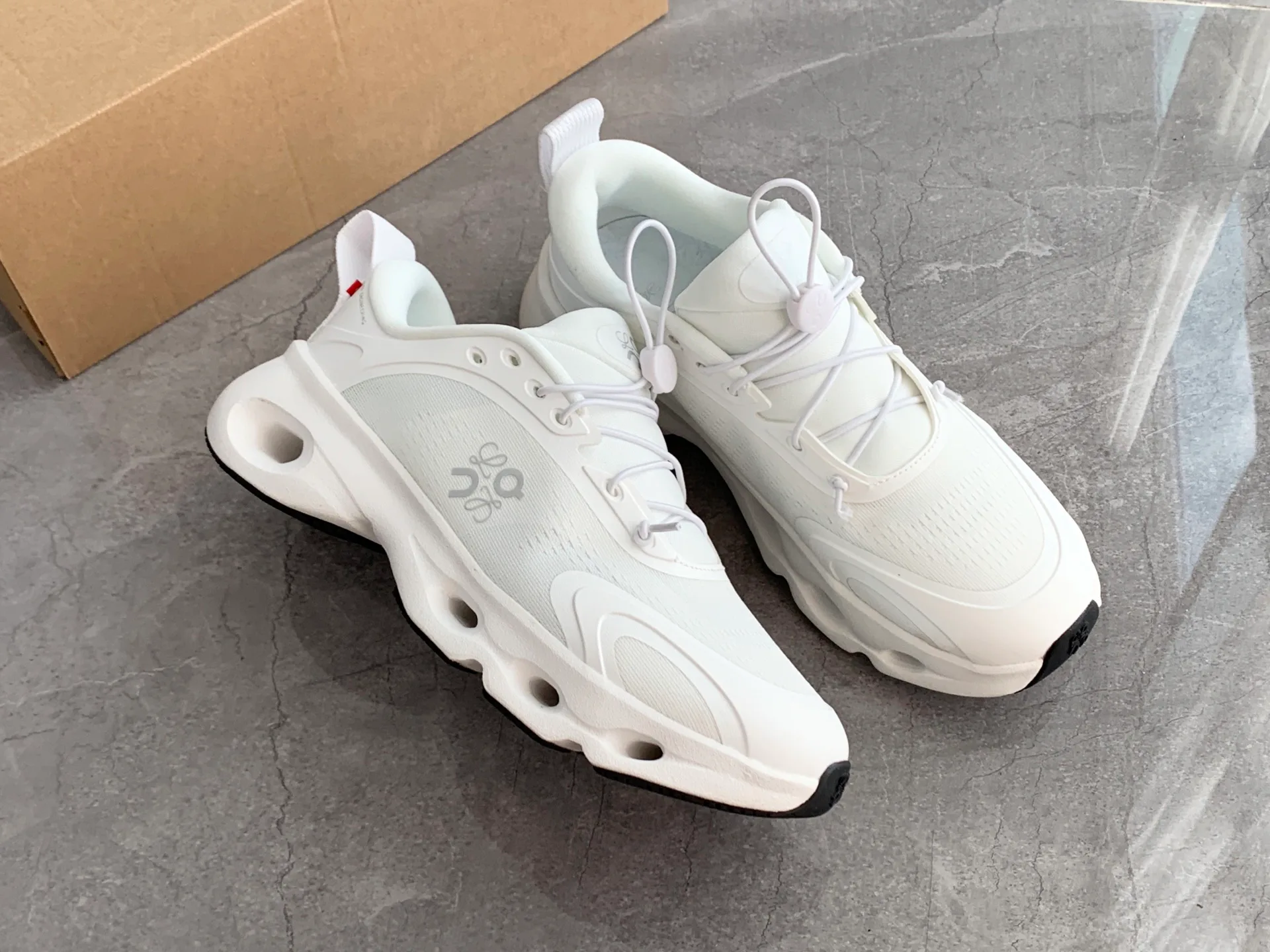 Кроссовки Женские Loewe 173519