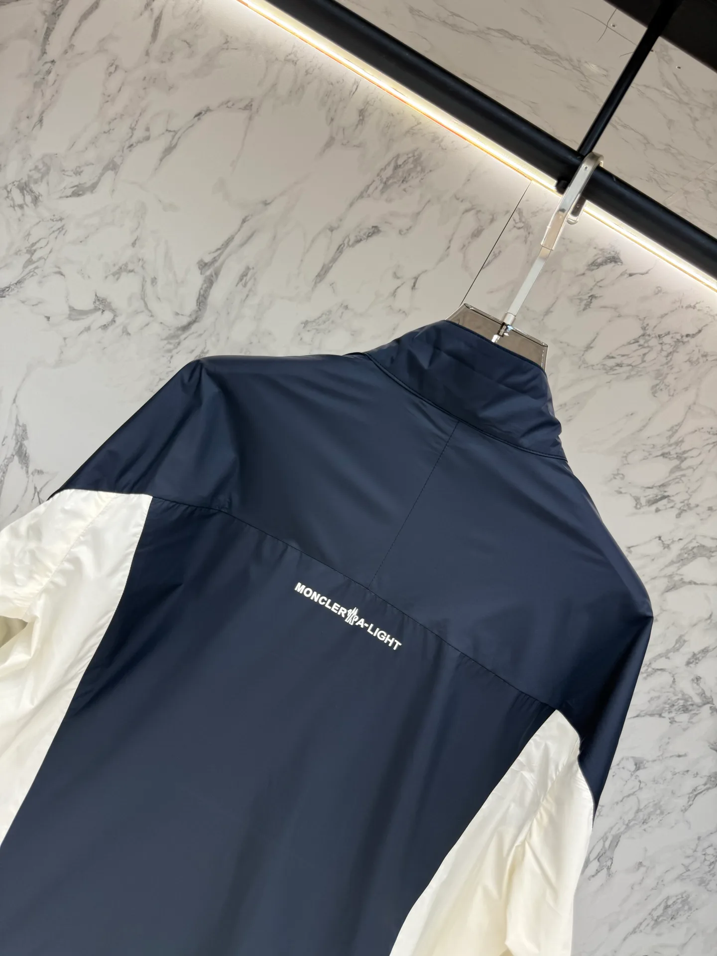 Куртки И Пуховики Мужские Moncler 11512962