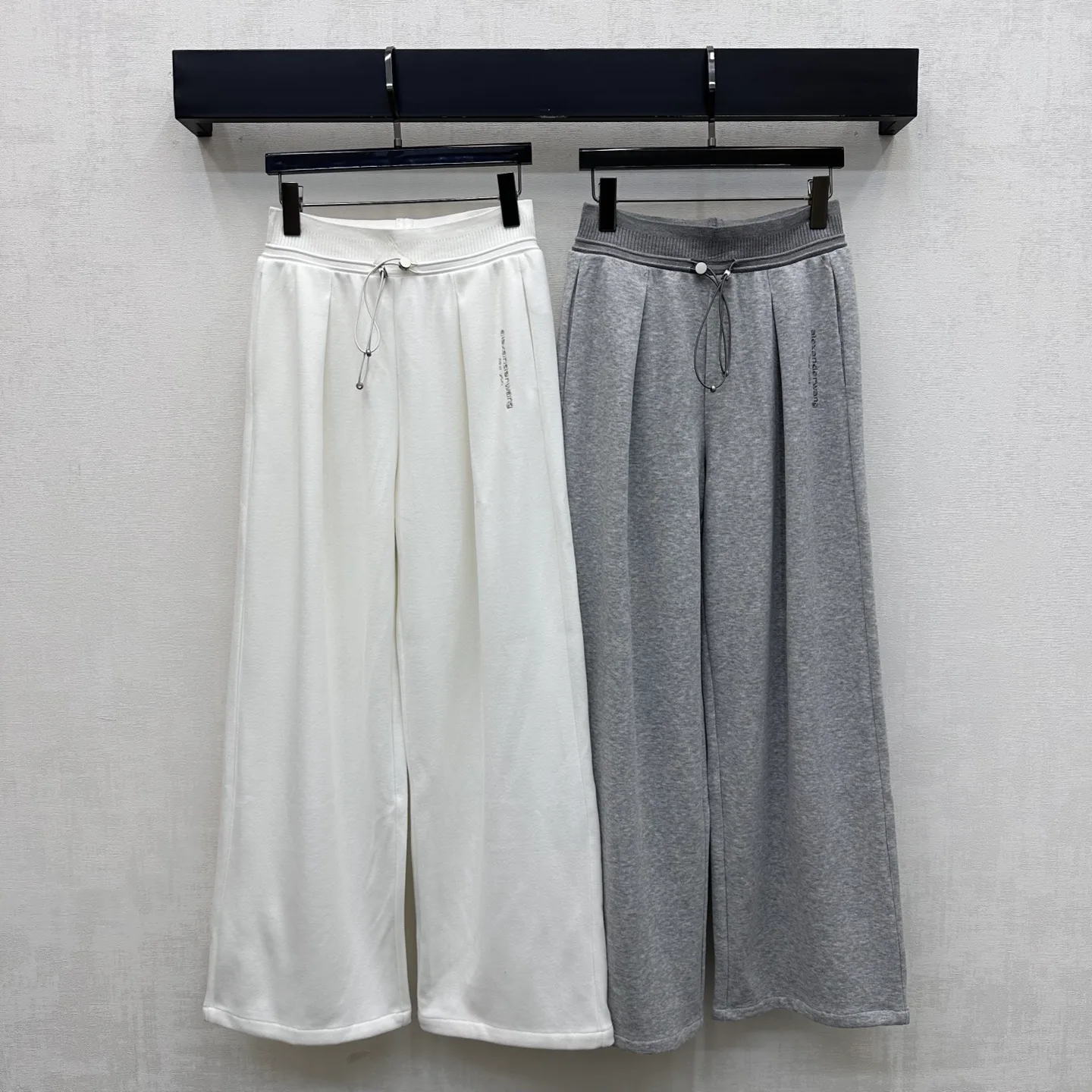 Брюки Женские Alexander Wang 18038420