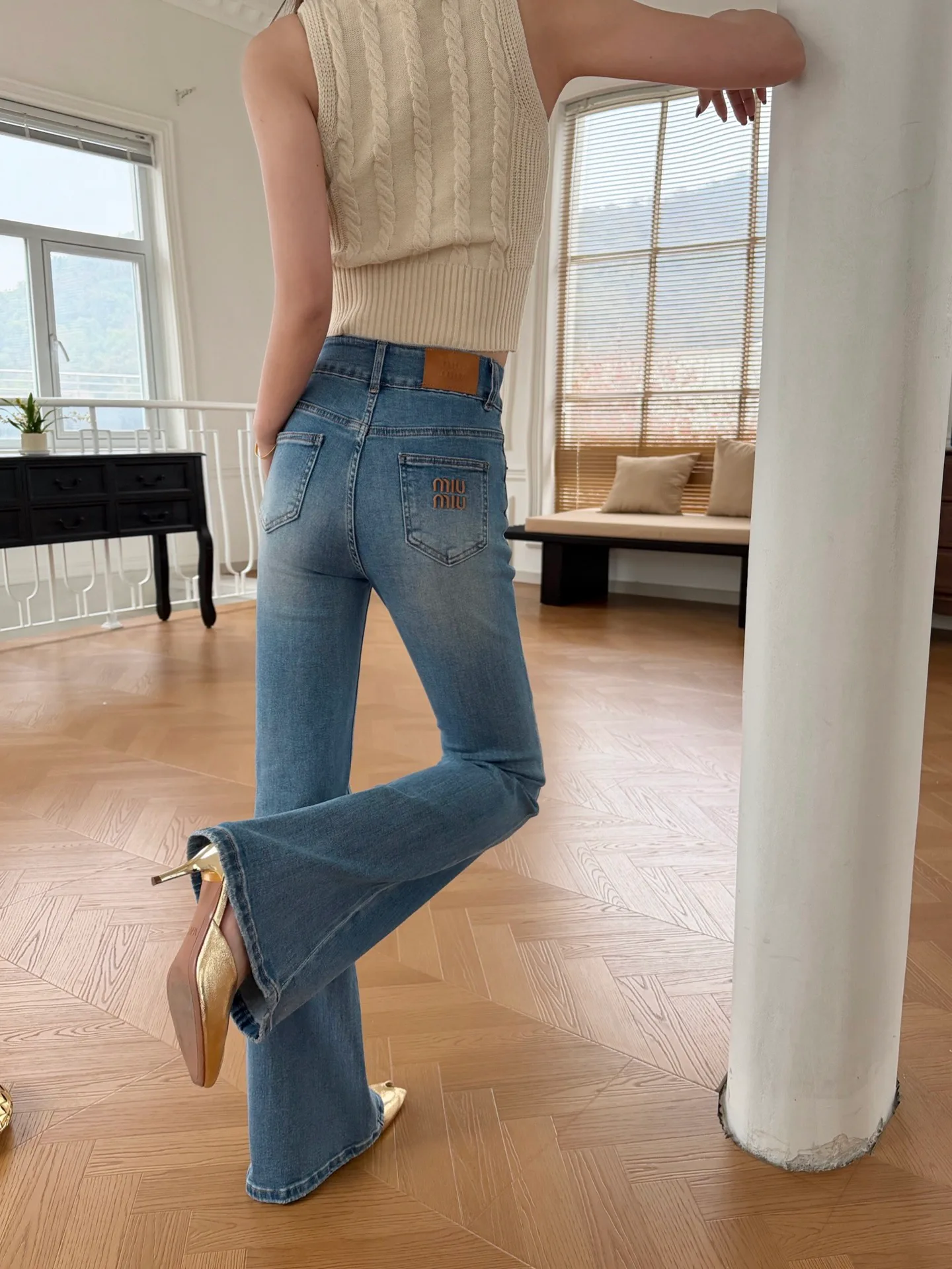 Джинсы Женские Miu Miu 11418297