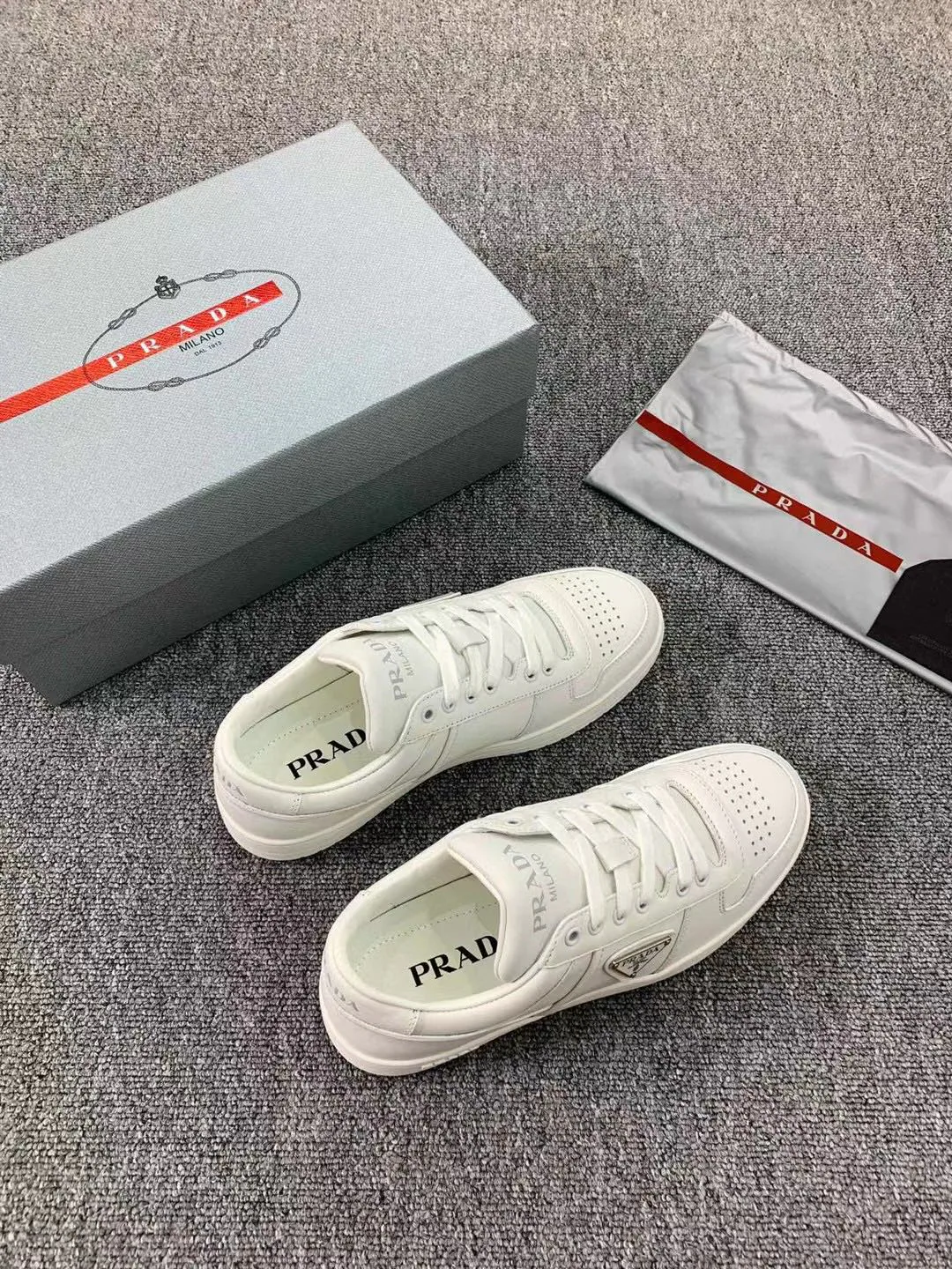 Кроссовки Мужские Prada 2492377