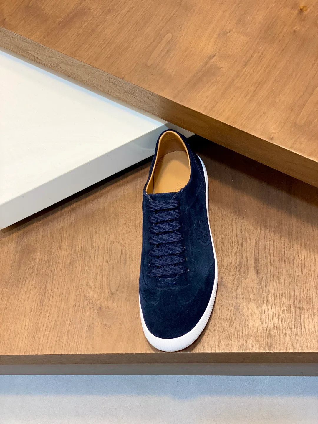 Кроссовки Мужские Armani 18697895