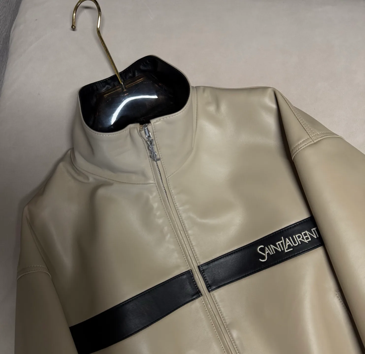 Кожаные Куртки И Дублёнки Женские Saint Laurent 18259825