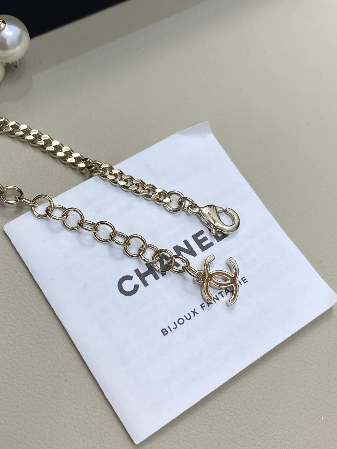 Бижутерия Chanel 693489