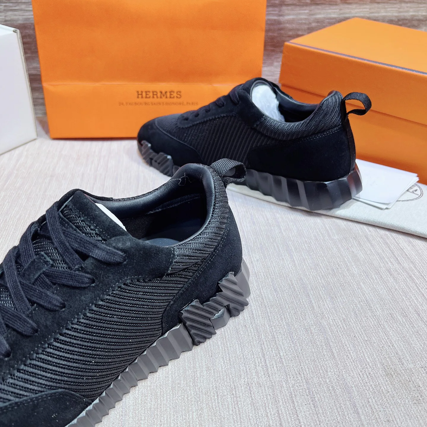 Кроссовки Женские Hermes 17749546