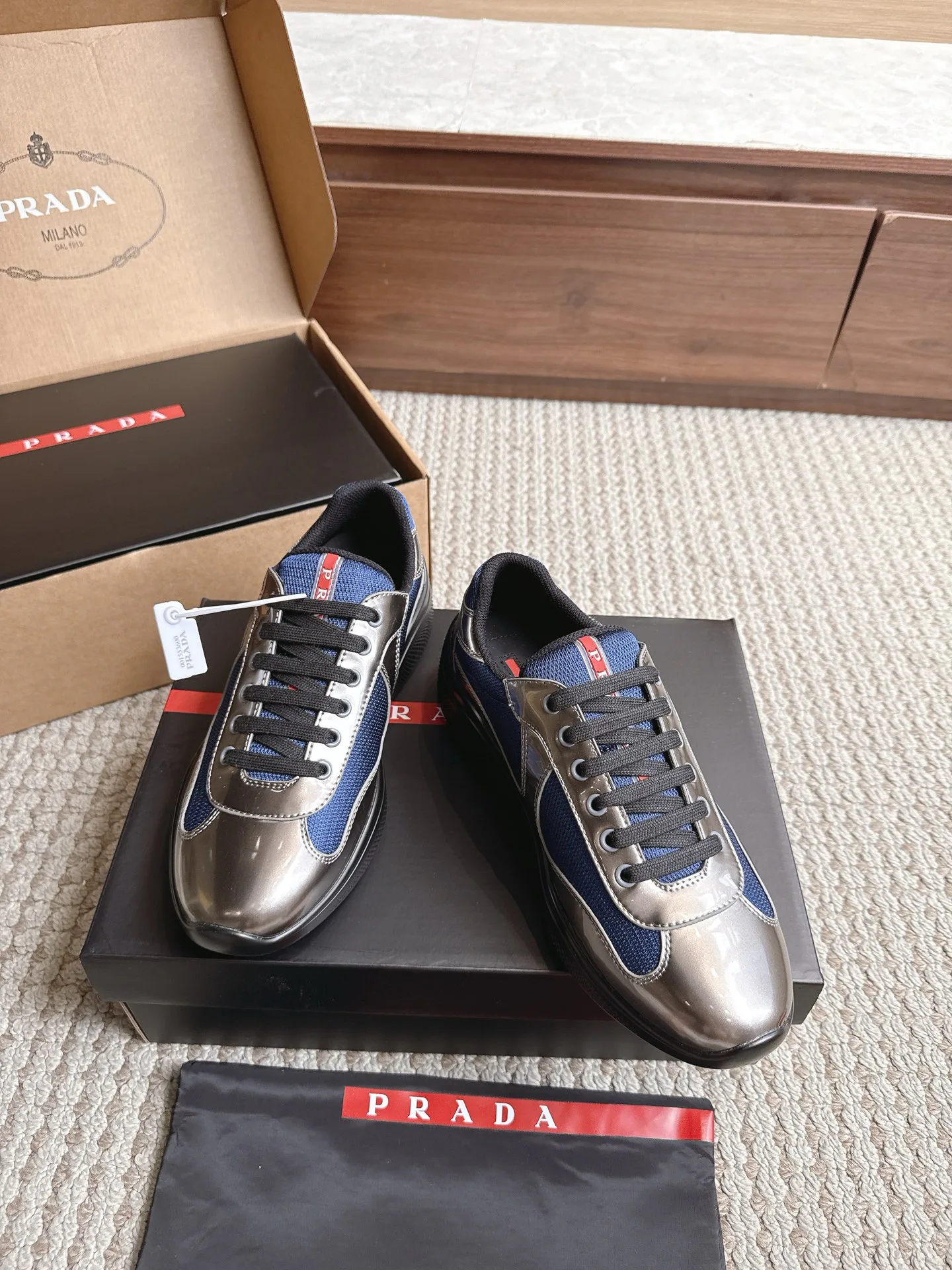 Кроссовки Женские Prada 17470449