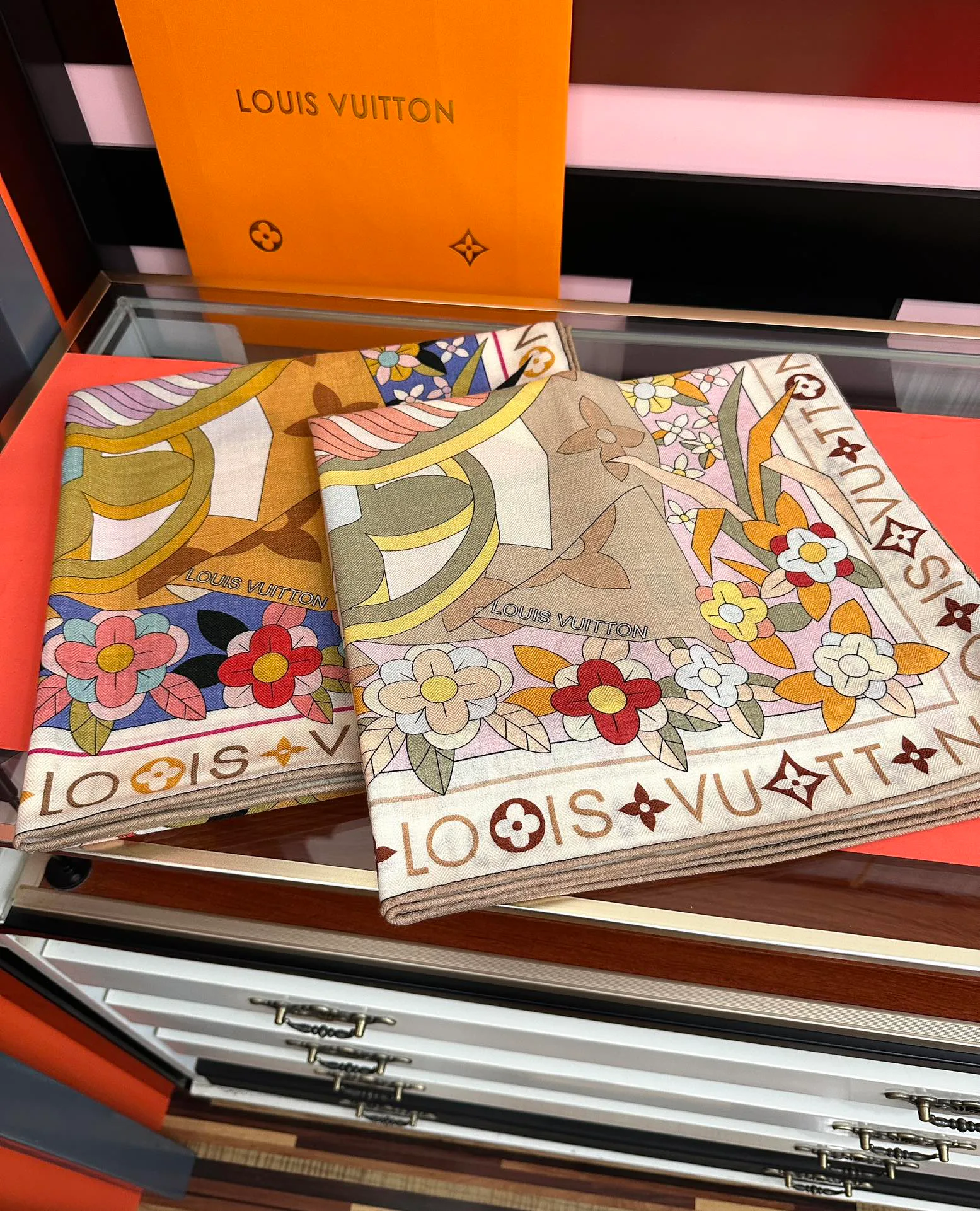 Платки Louis Vuitton 1490188