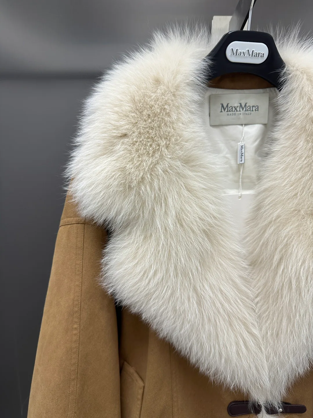 Куртки И Пуховики Женские Max Mara 18702442