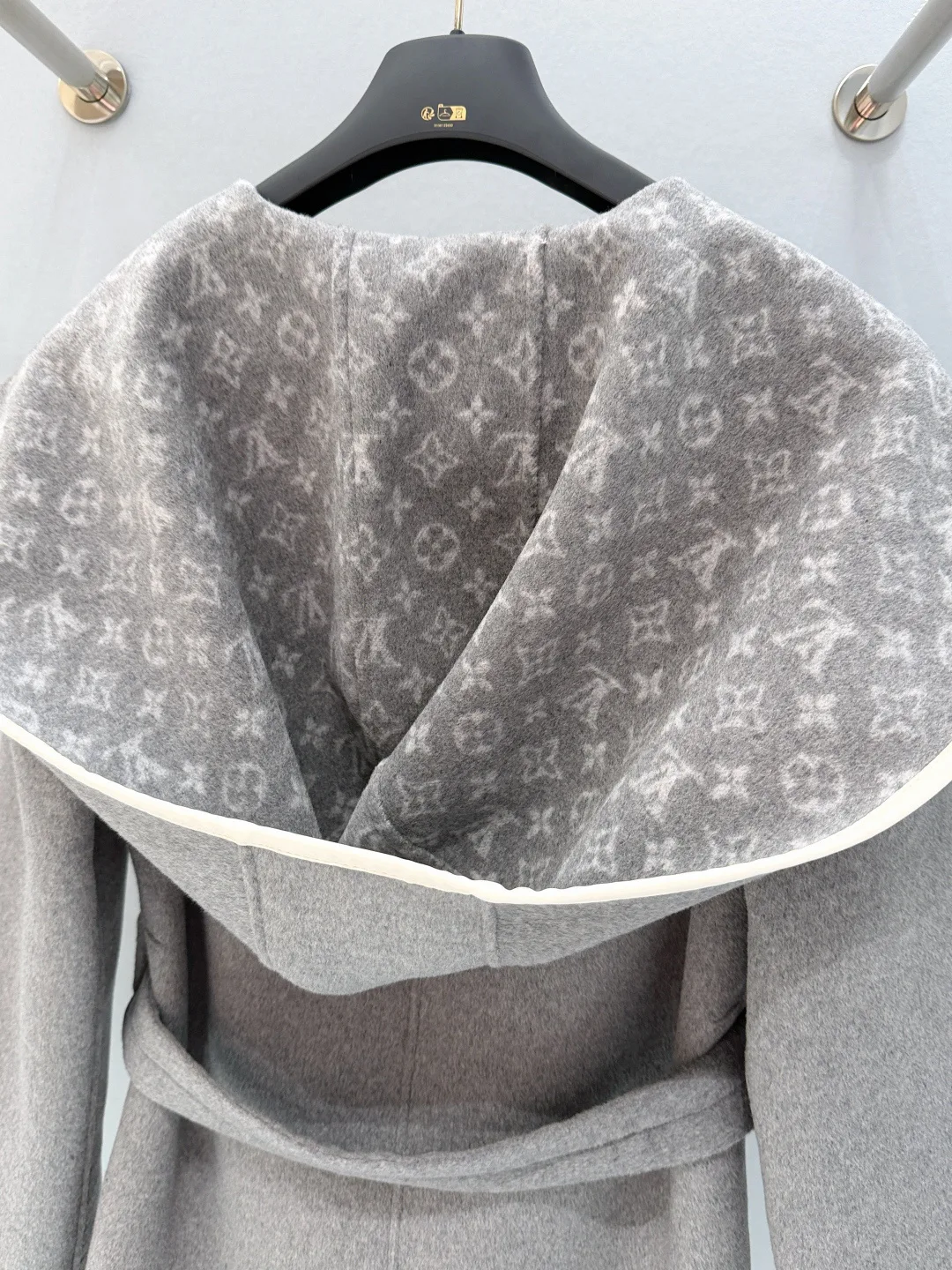 Пальто Женские Louis Vuitton 19082159