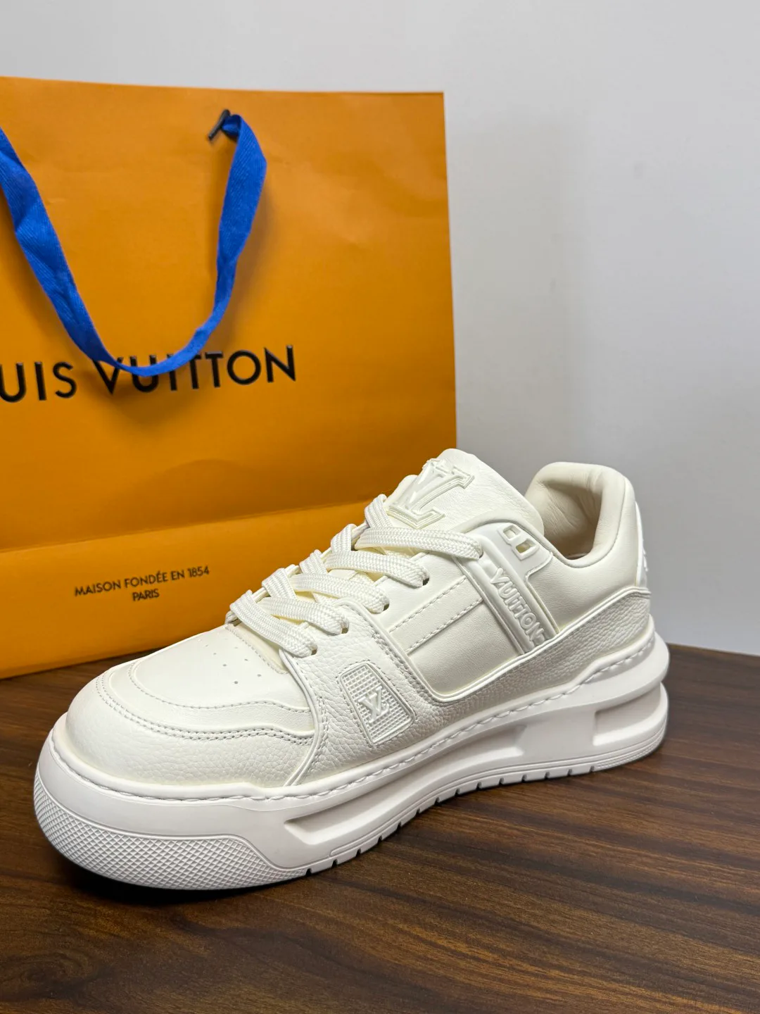 Кроссовки Мужские Louis Vuitton 19716373