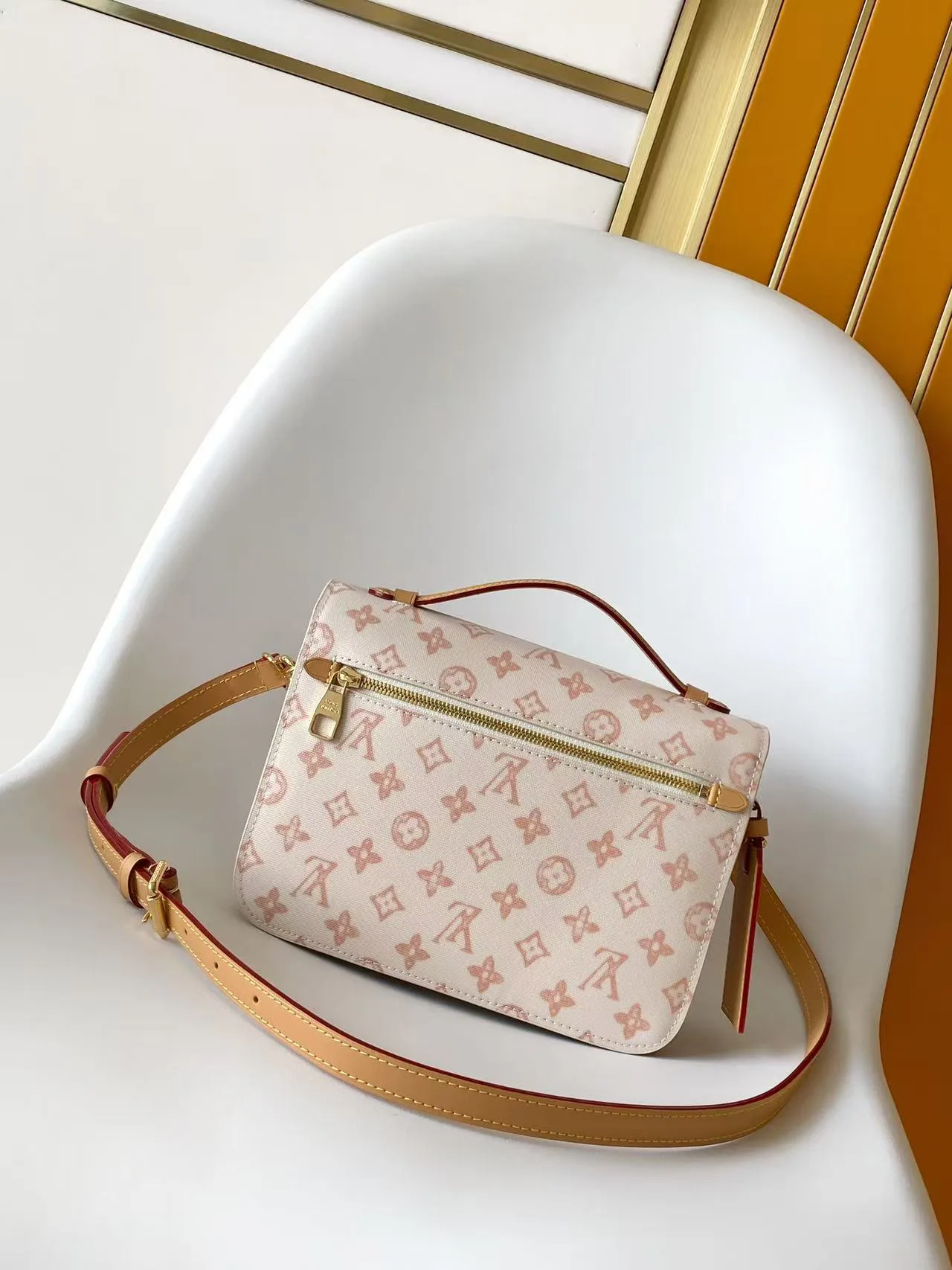 Классические Сумки Женские Louis Vuitton 11394950
