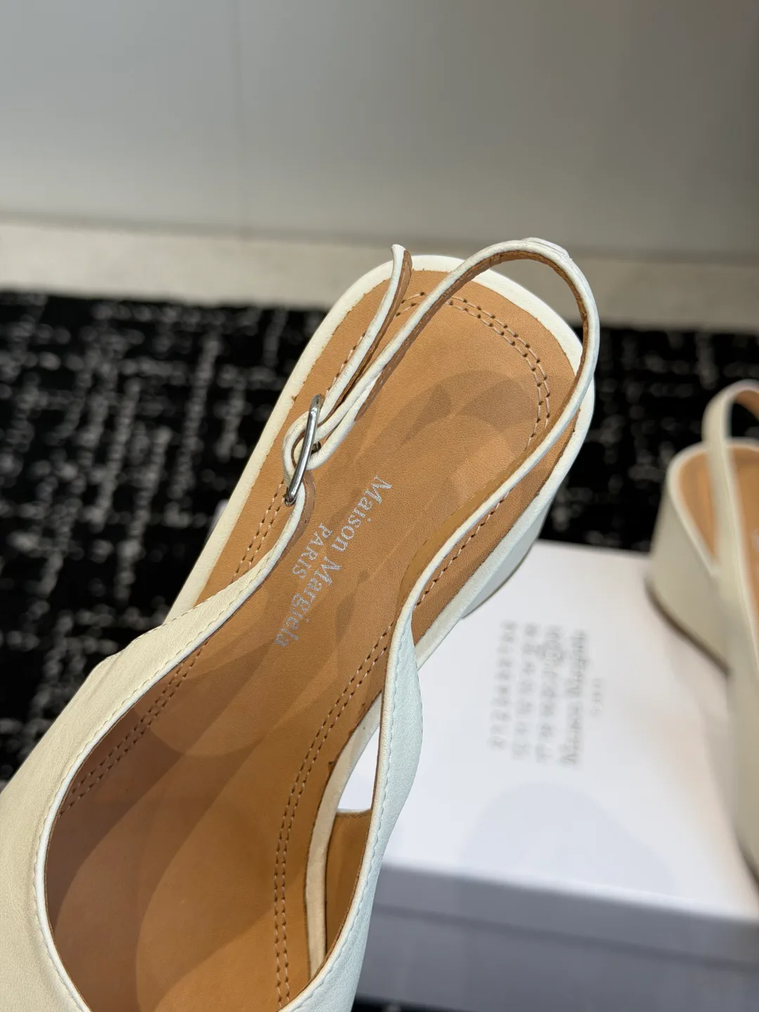 Босоножки Женские Maison Margiela 17997939