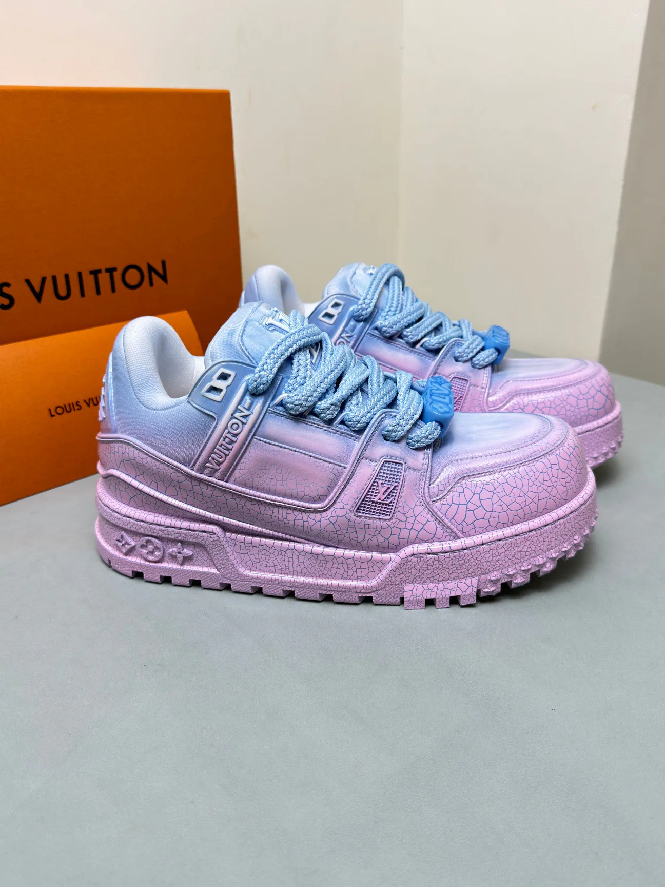 Кроссовки Мужские Louis Vuitton 11073668