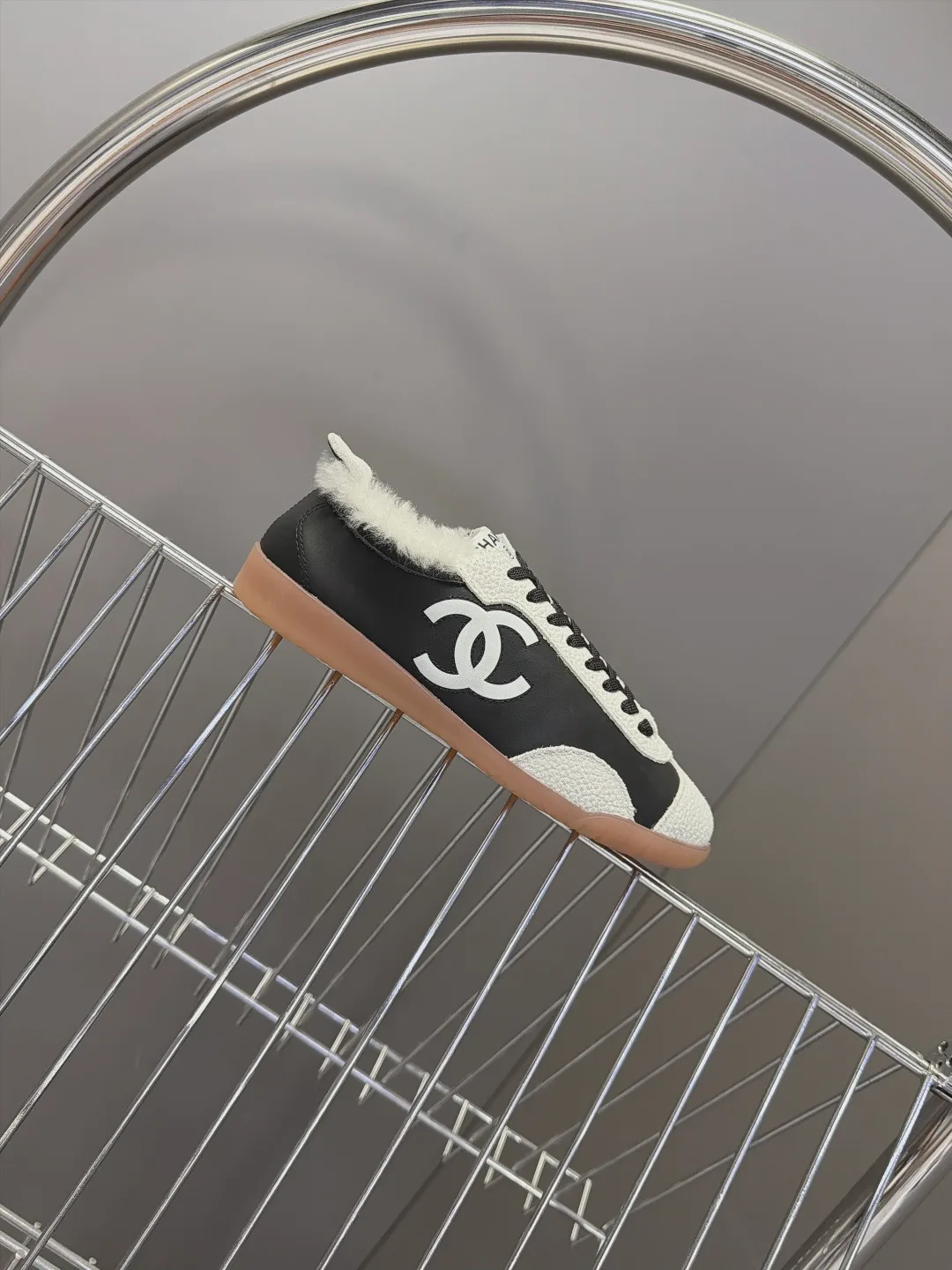 Кроссовки Женские Chanel 19108526