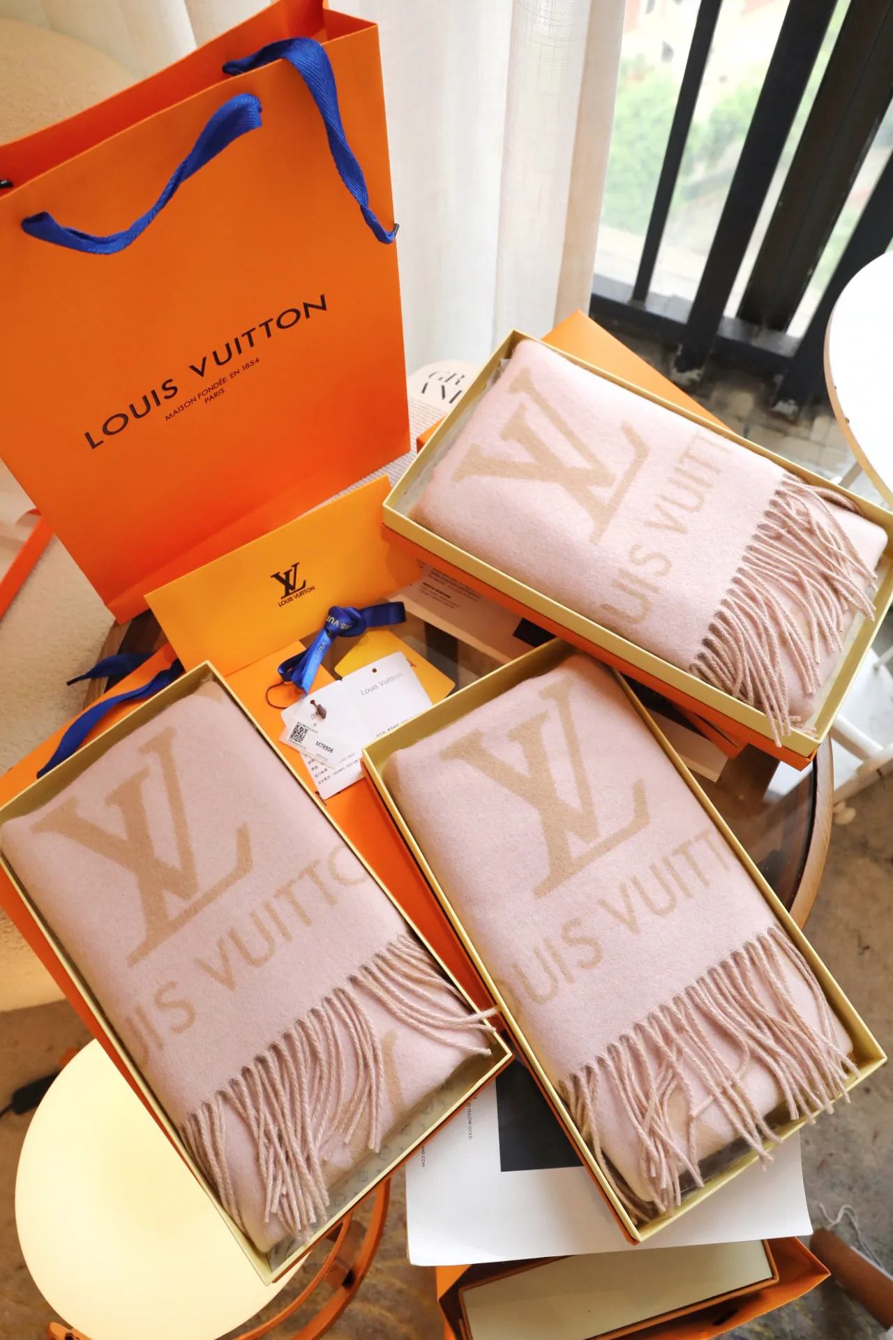 Шарфы Louis Vuitton 5396911