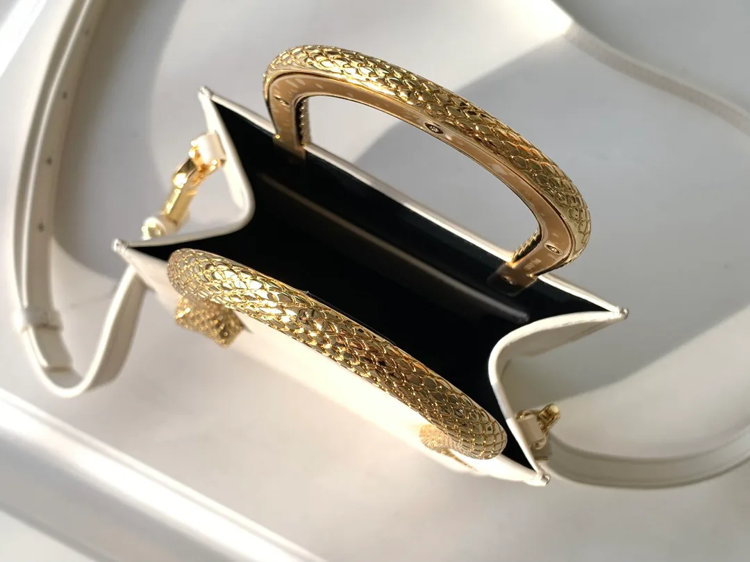 Сумки На Ремне Женские Bvlgari 372888