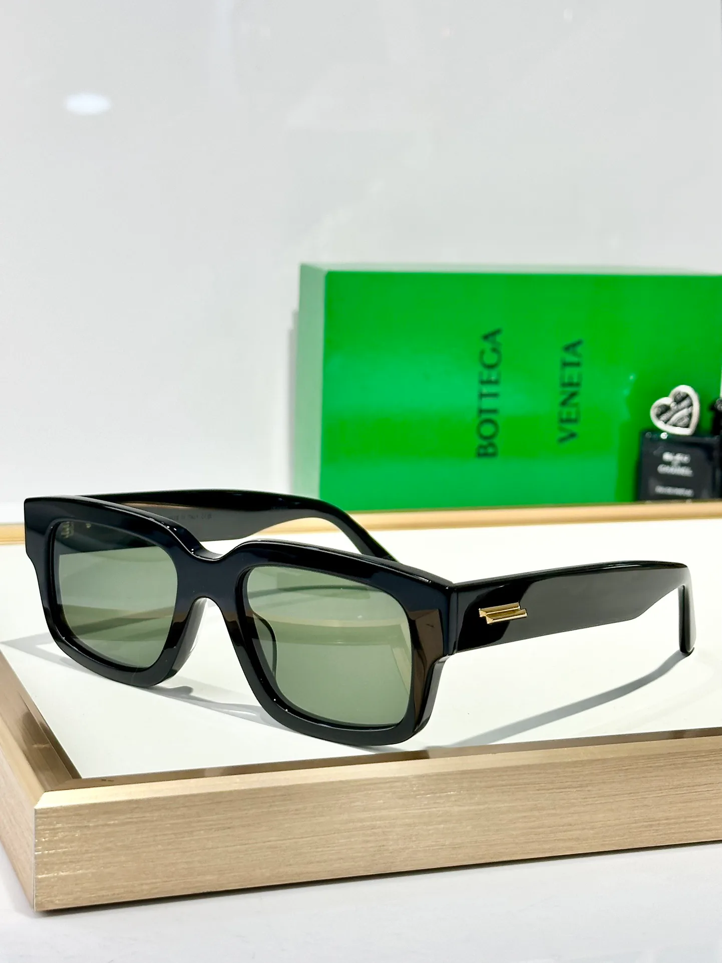 Очки Bottega Veneta 304168