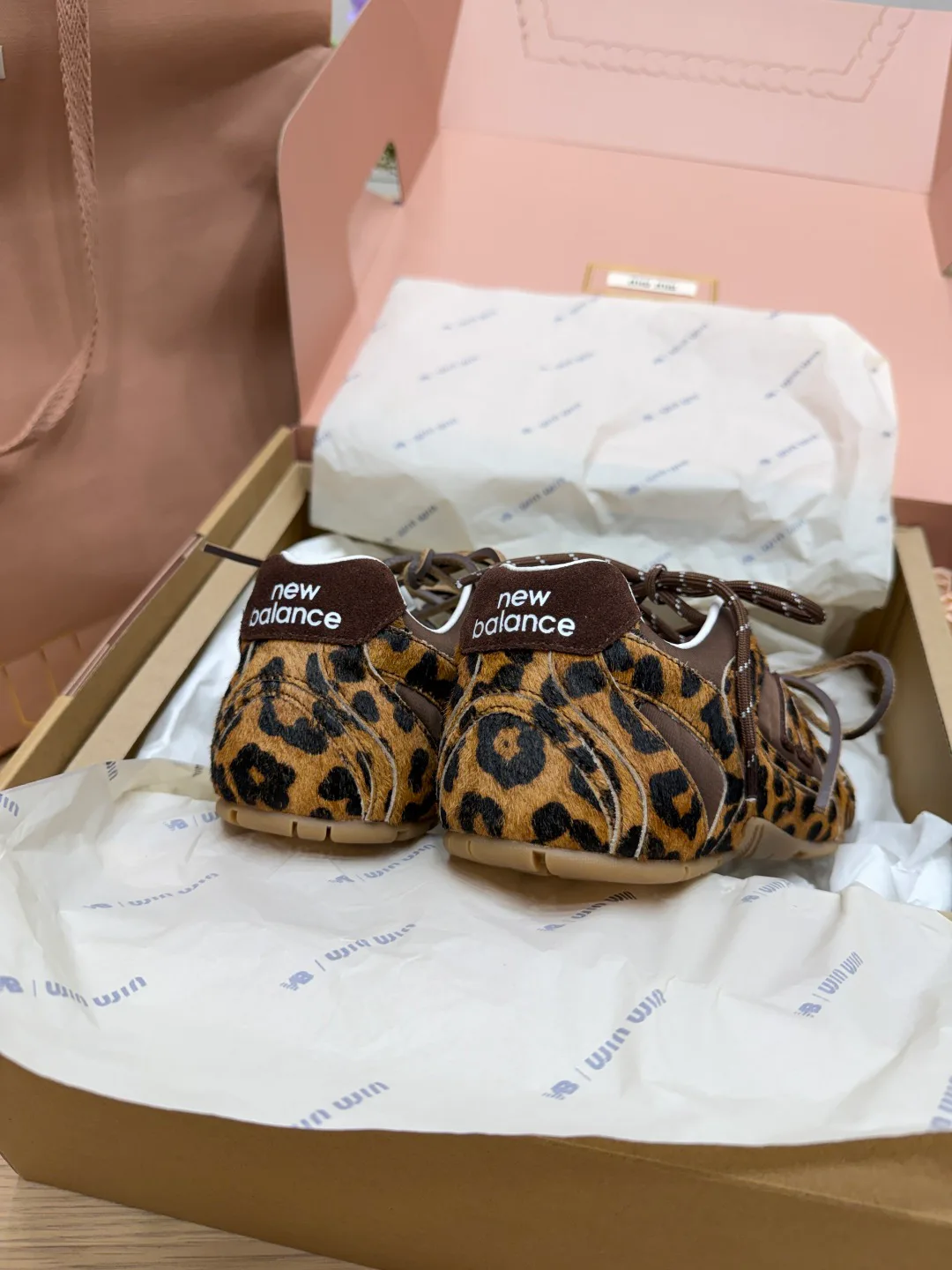 Кроссовки Женские Miu Miu 18544692