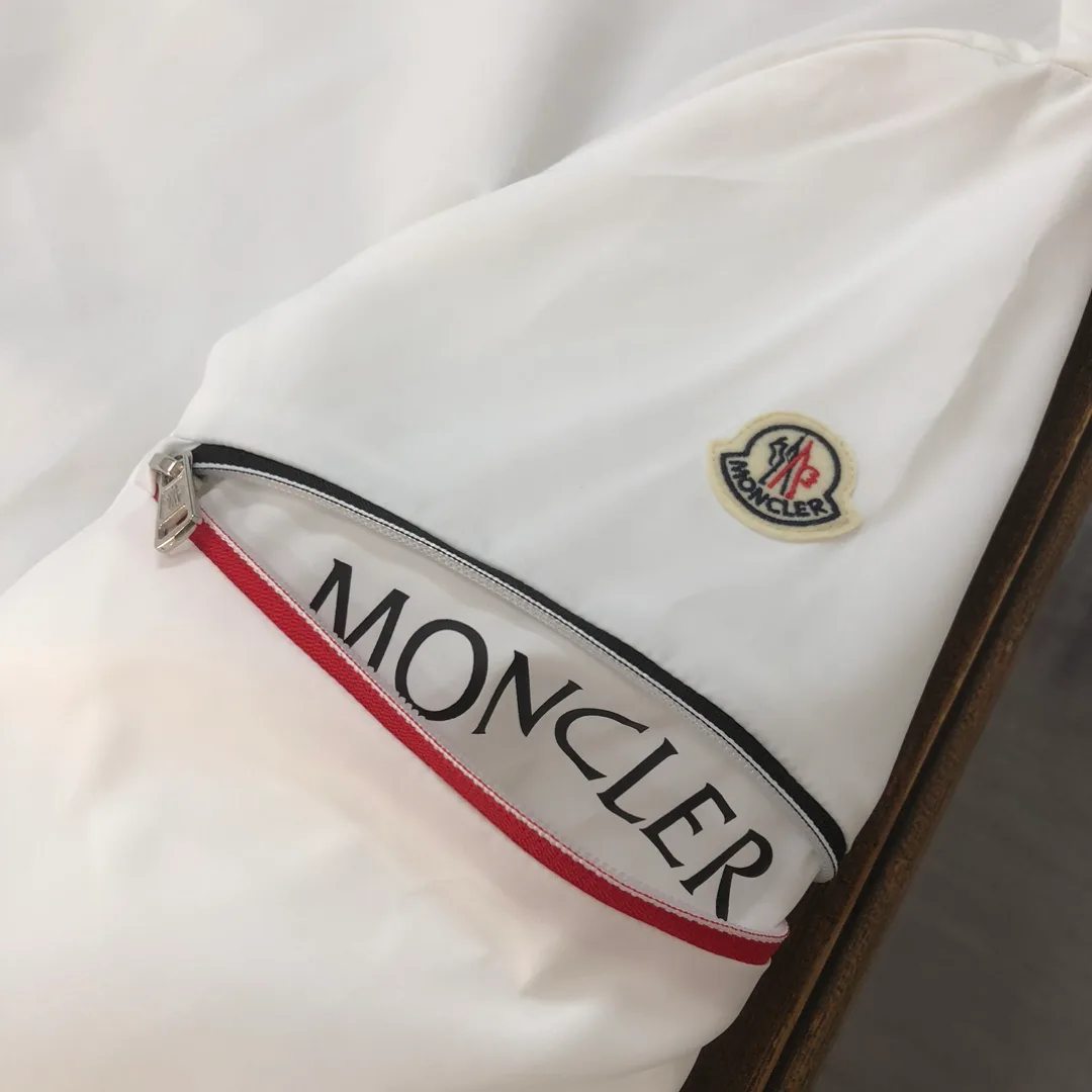 Куртки И Пуховики Женские Moncler 9642359