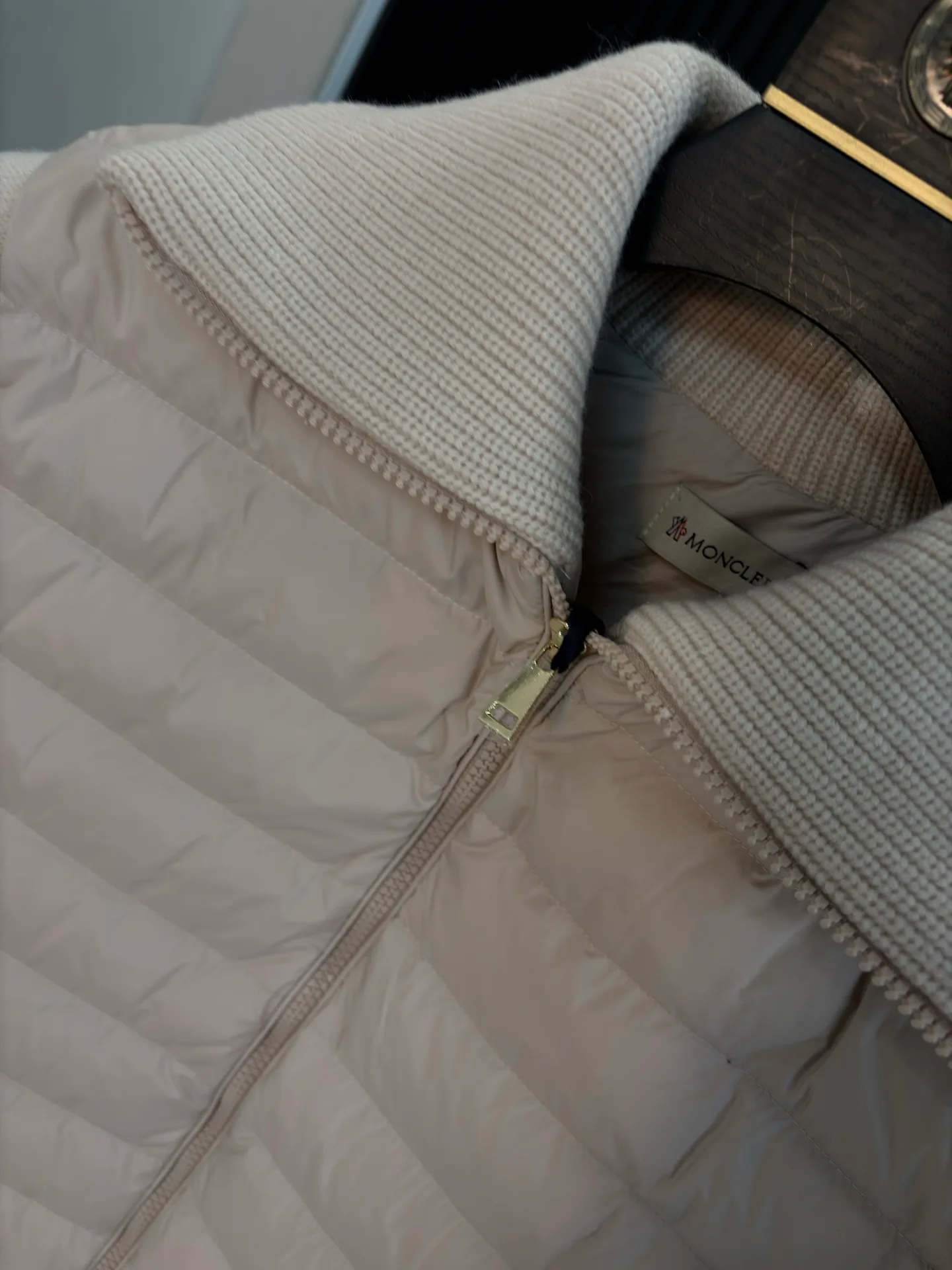 Куртки И Пуховики Женские Moncler 18600015