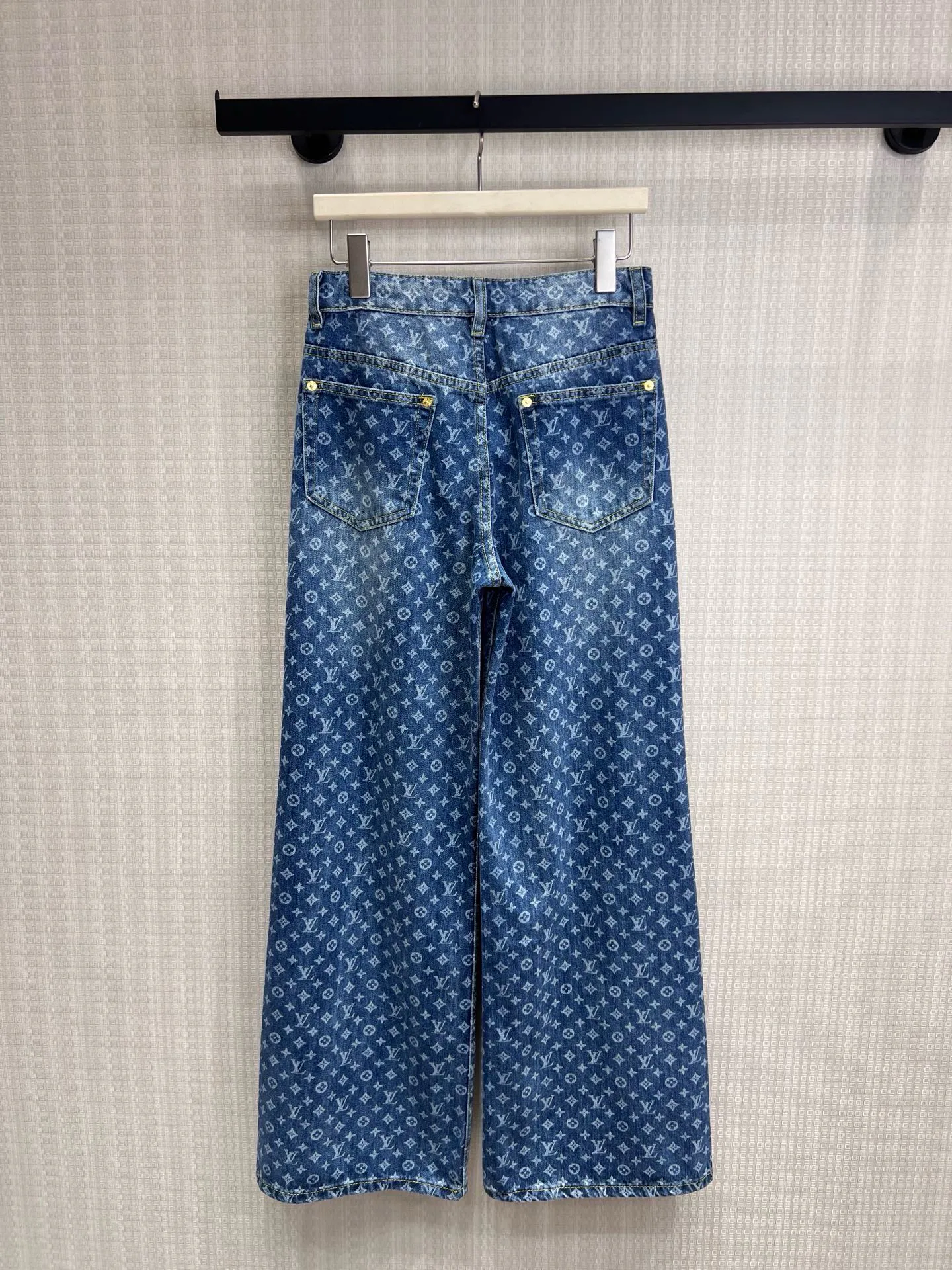 Джинсы Женские Louis Vuitton 17513550