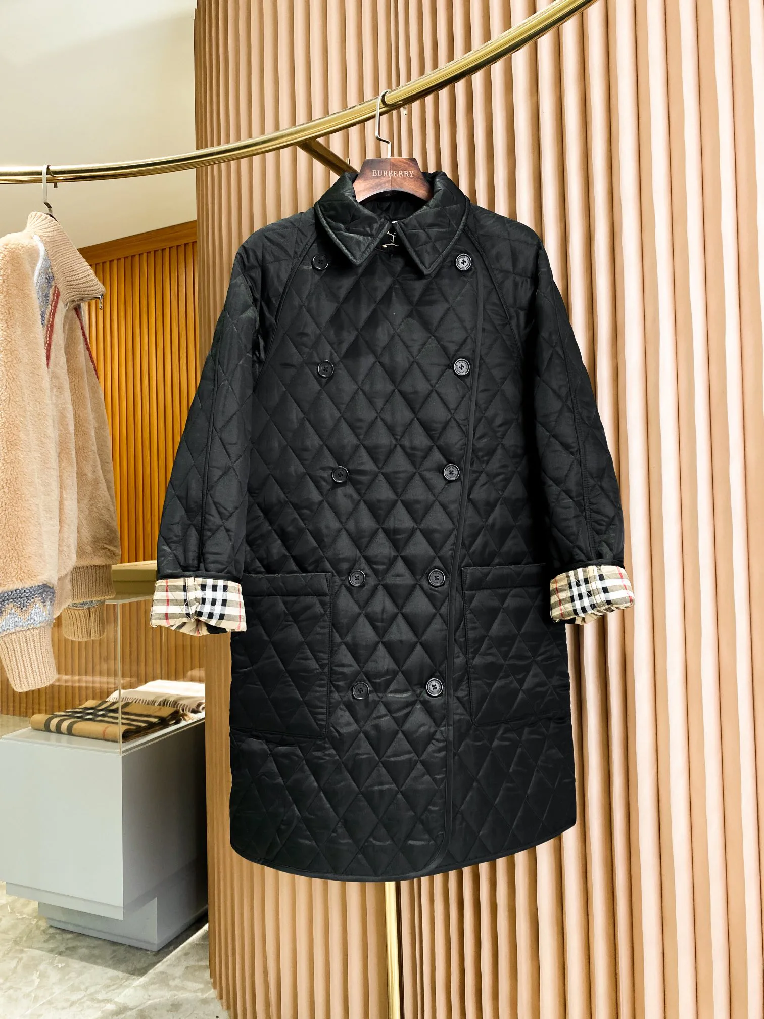 Куртки И Пуховики Женские Burberry 18277304
