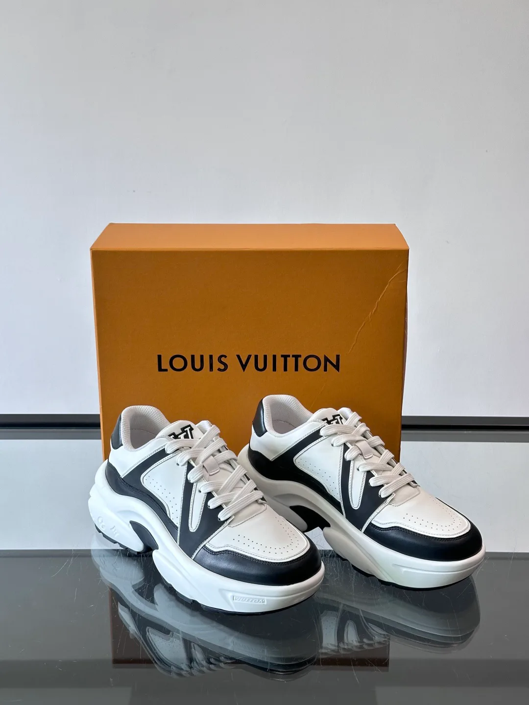 Кроссовки Мужские Louis Vuitton 1969462