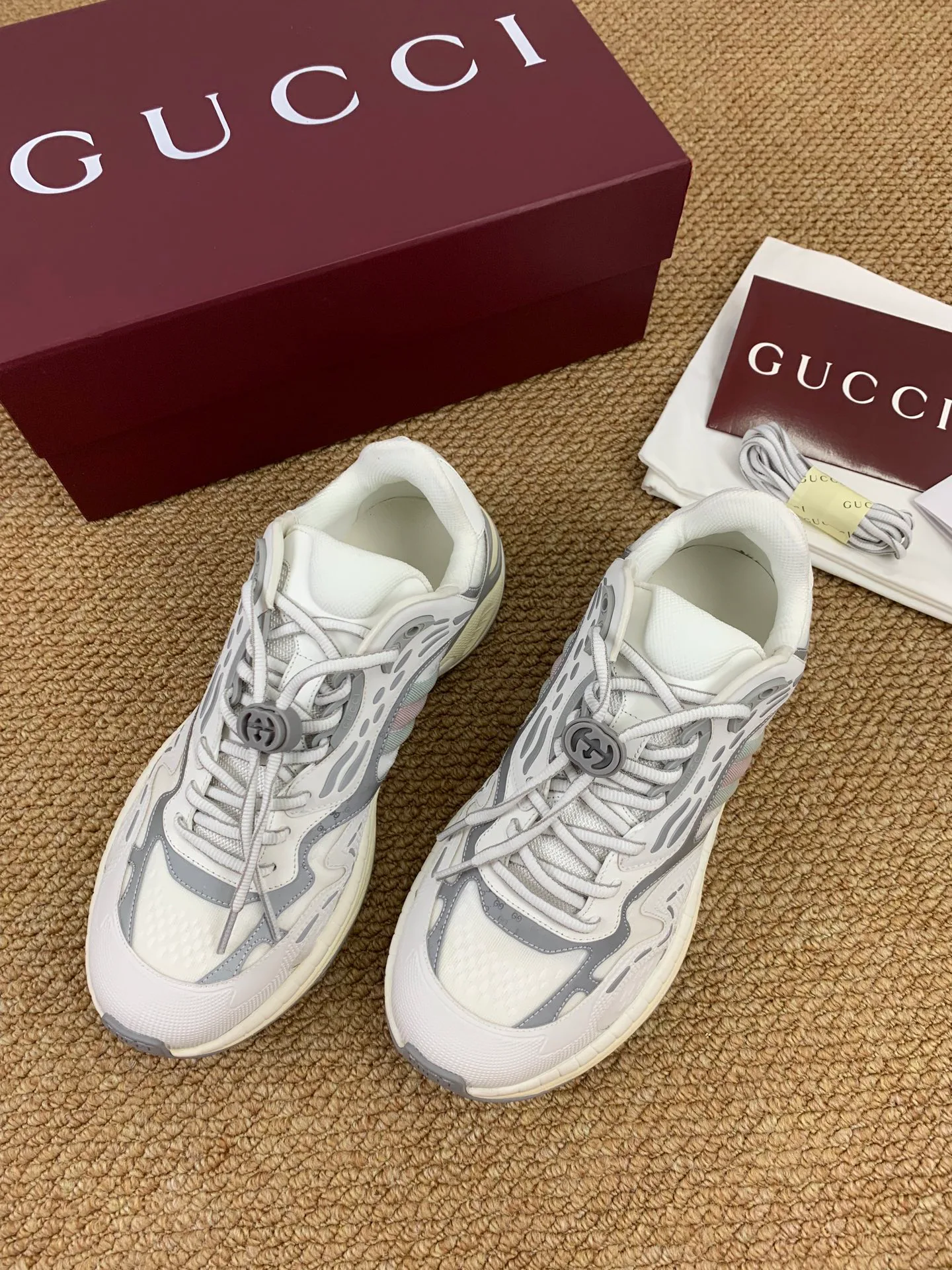 Кроссовки Женские Gucci 17545256